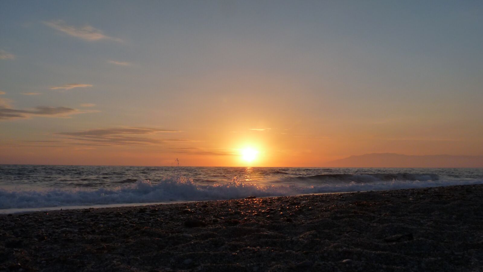 Panasonic Lumix DMC-FZ28 sample photo. Sunset, sun, sea photography