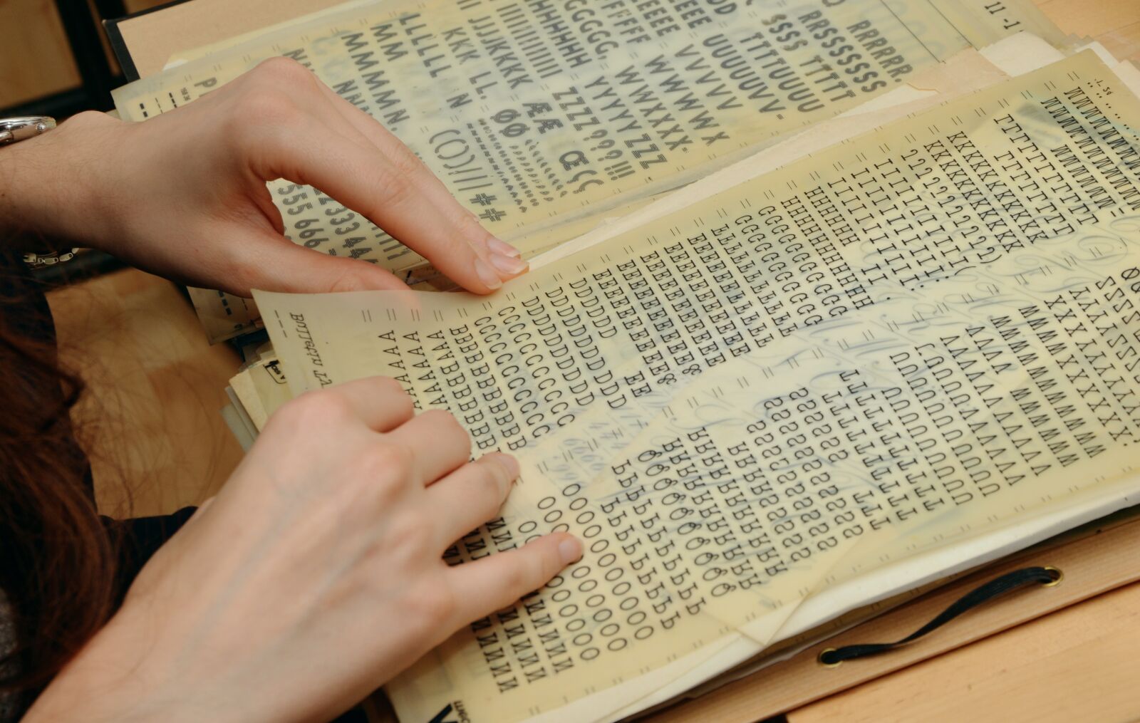 Nikon D5200 sample photo. Letters, rubbel letters, old photography