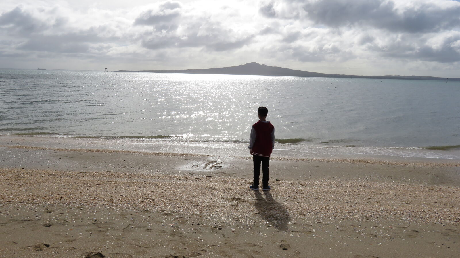 Canon PowerShot SX710 HS sample photo. Boy, by, the, sea photography