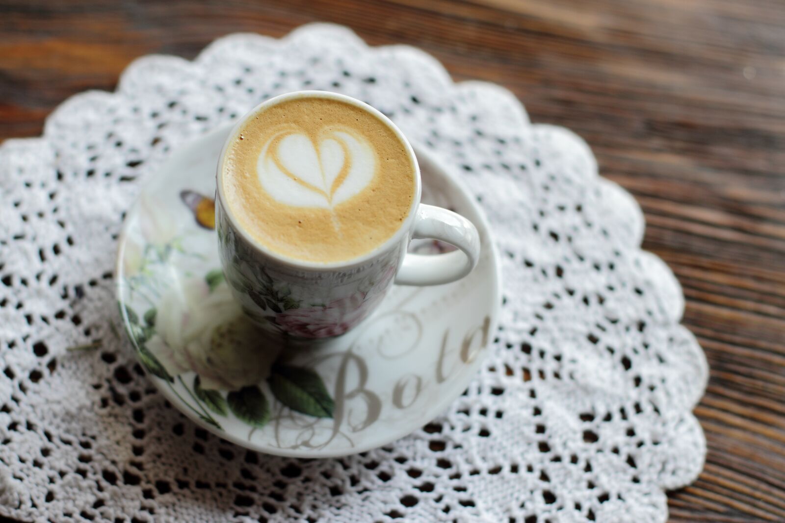 Canon EOS 7D + Canon EF 50mm F1.4 USM sample photo. Beverage, breakfast, cappuccino photography