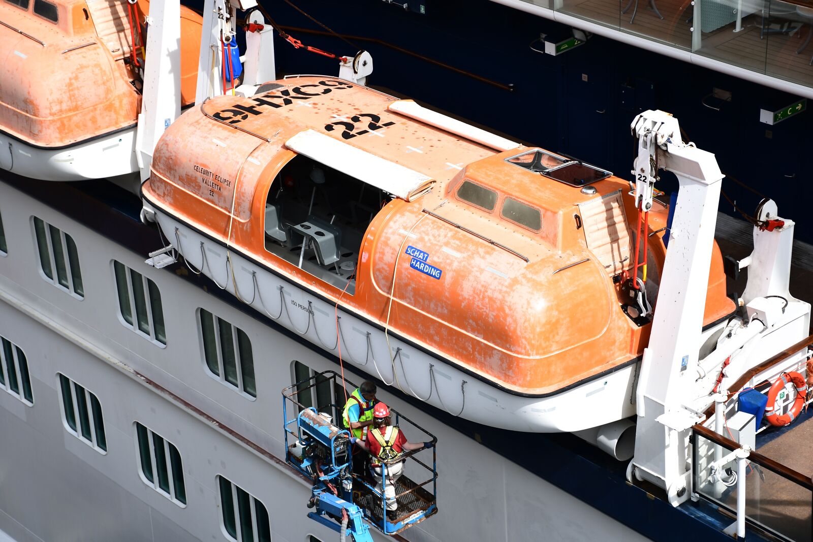 Nikon D7500 sample photo. Lifeboat, small boat, raft photography