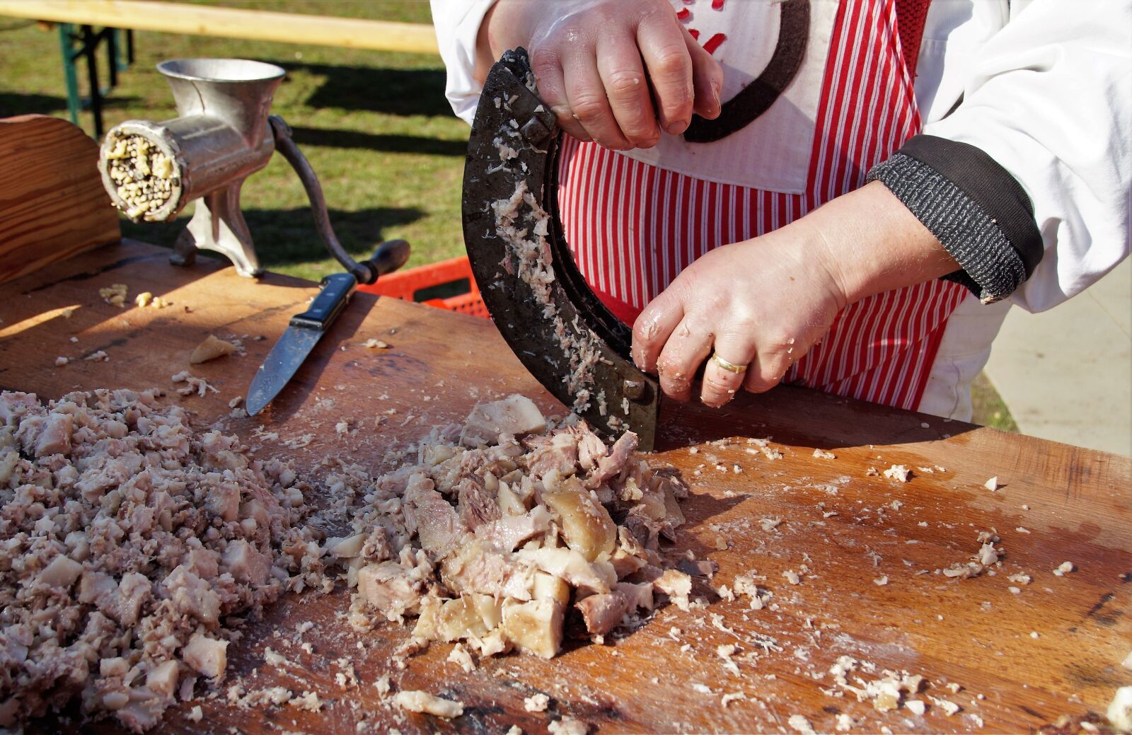 Sony SLT-A58 sample photo. Pig slaughtering, pork, feast photography