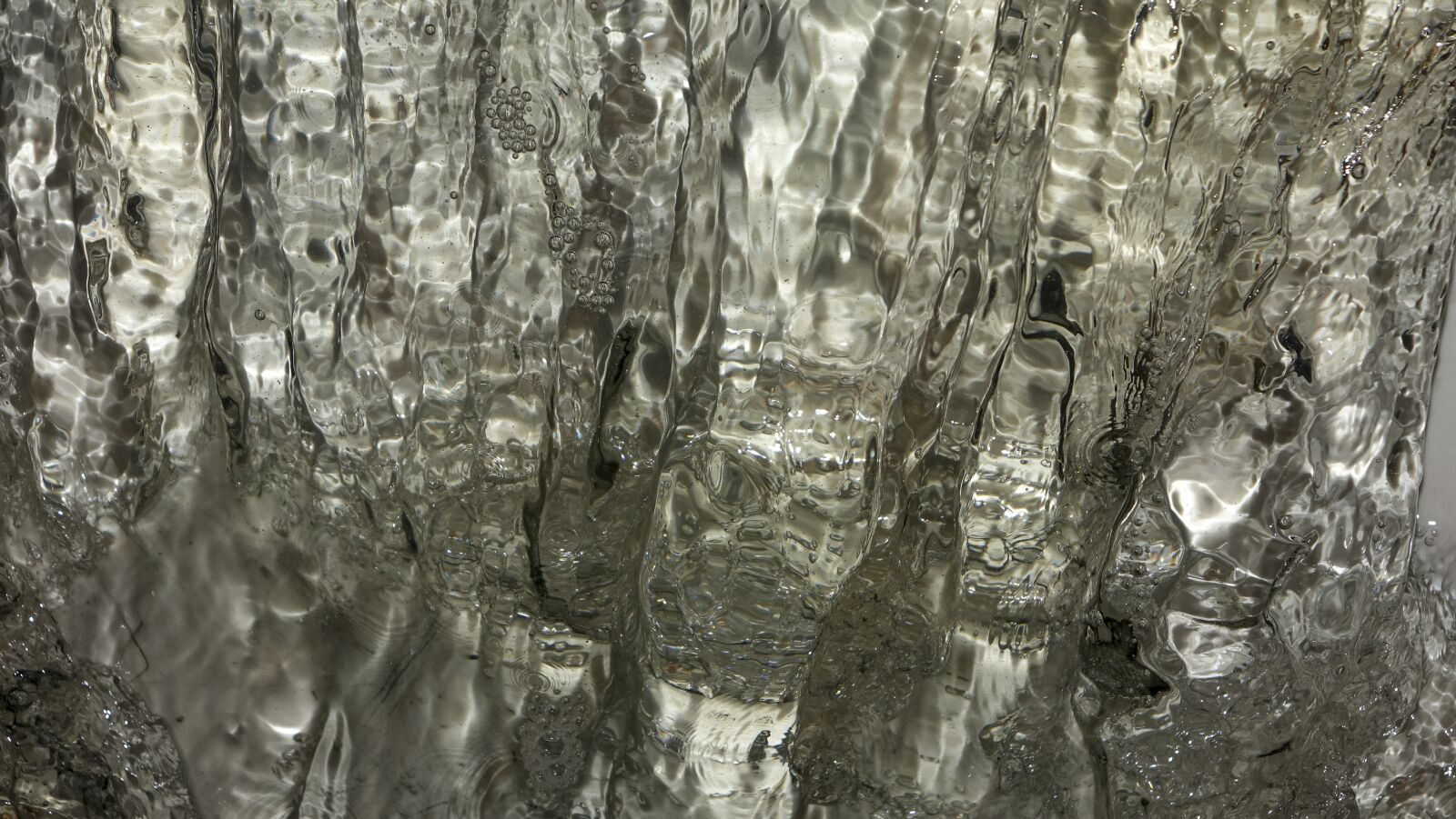 Sony Cyber-shot DSC-RX10 II sample photo. Background, texture, water photography