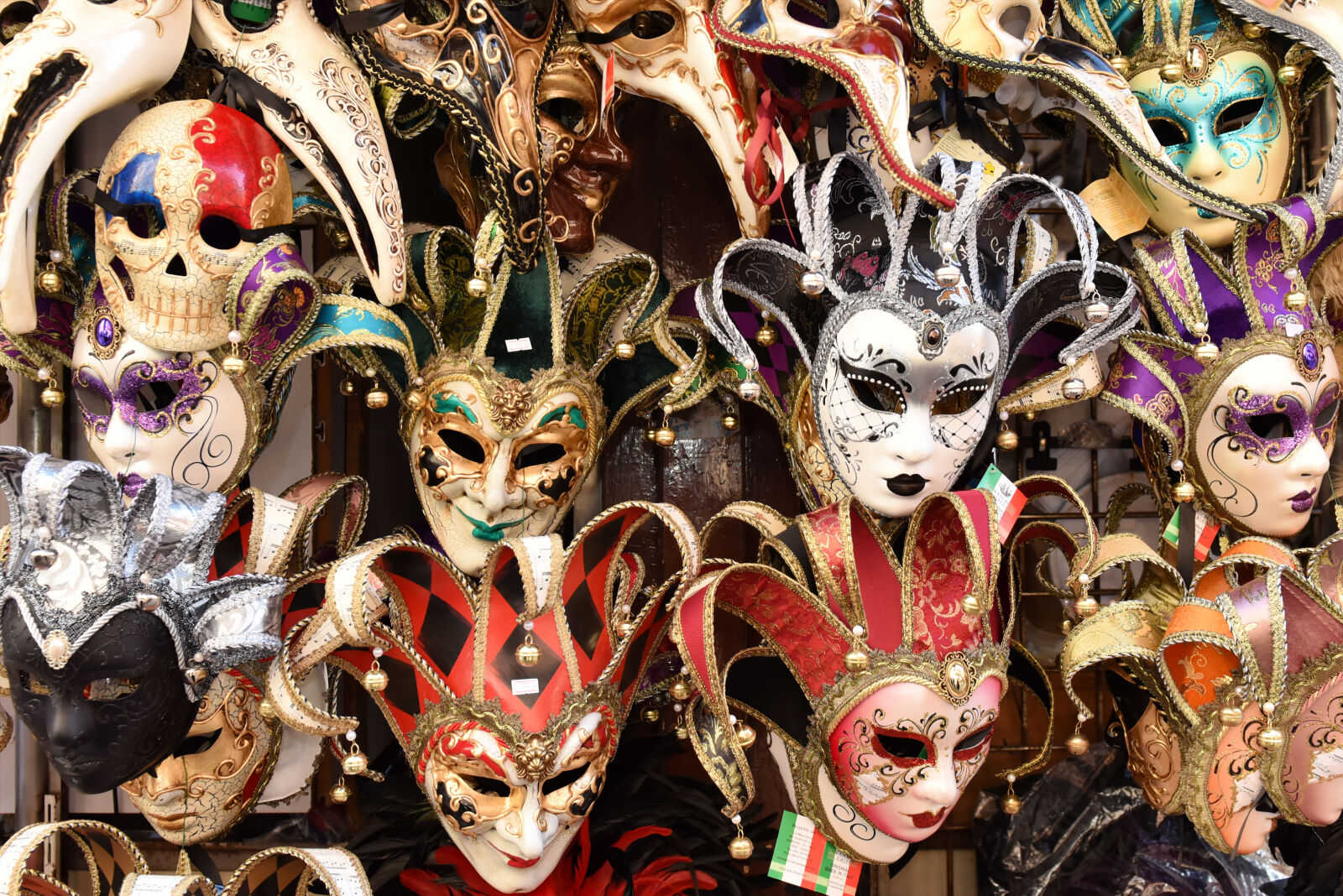 Nikon D750 sample photo. Deco, decoration, halloween, mask photography