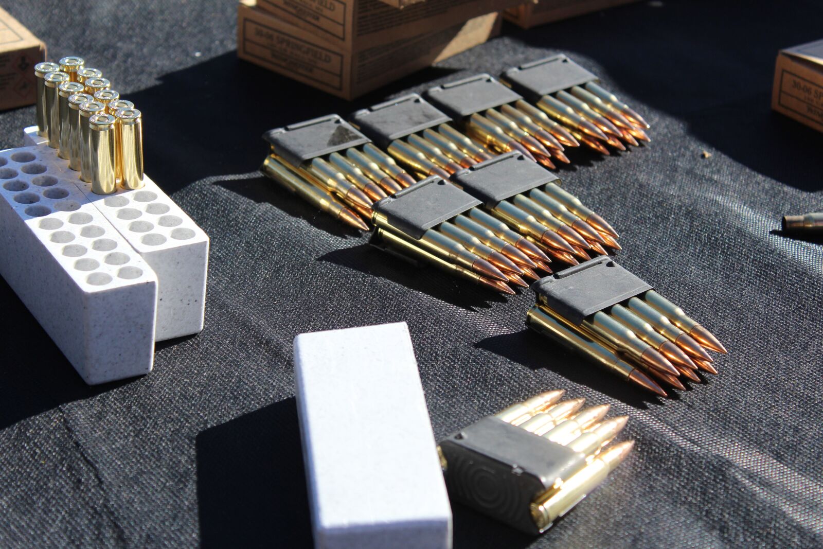 Canon EOS 1200D (EOS Rebel T5 / EOS Kiss X70 / EOS Hi) sample photo. Bullet, guns, outdoors photography