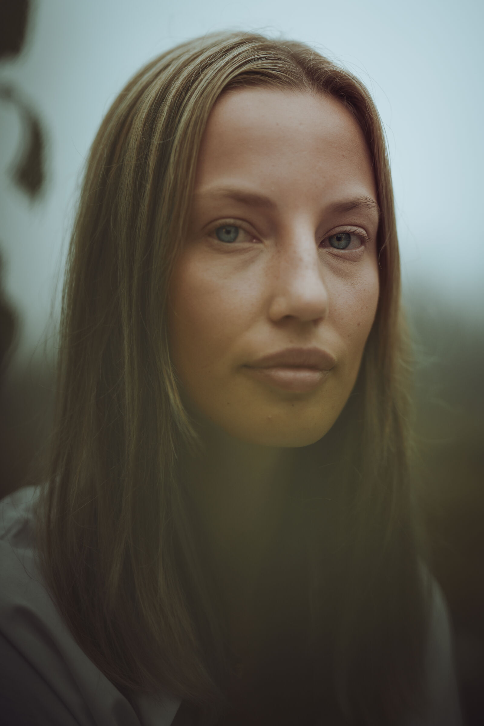 Sony FE 85mm F1.4 GM II sample photo. Moody gaze photography