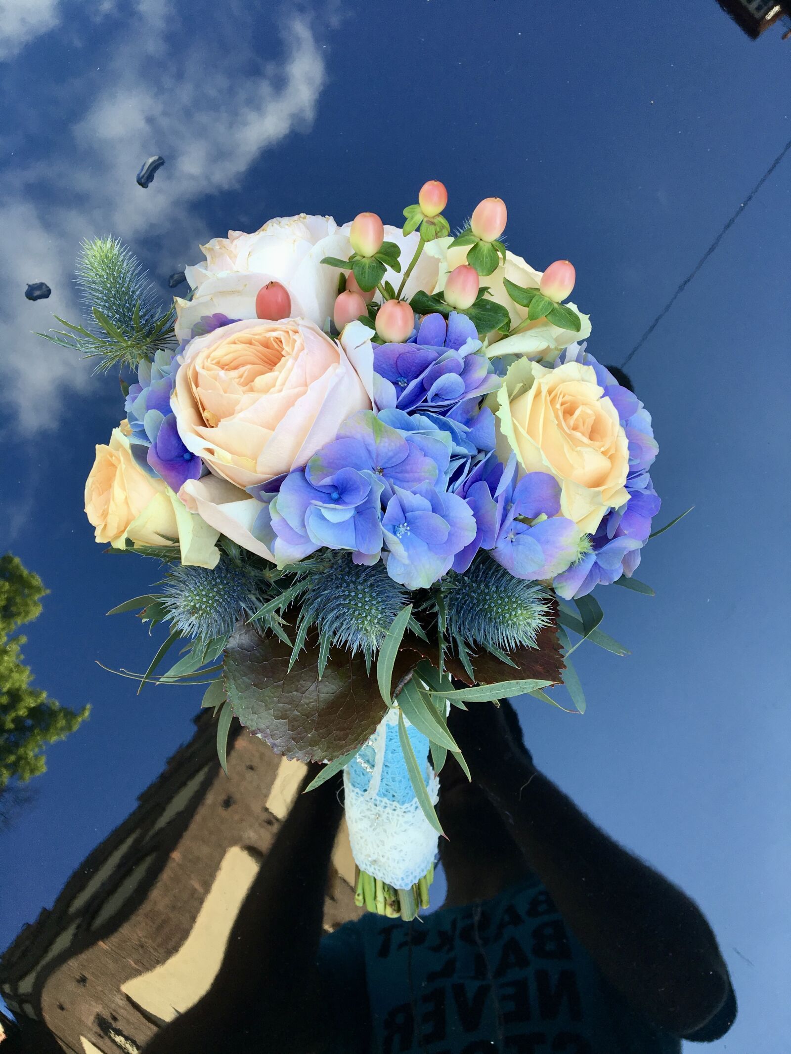 iPhone 6s back camera 4.15mm f/2.2 sample photo. Bridal bouquet, wedding, bride photography
