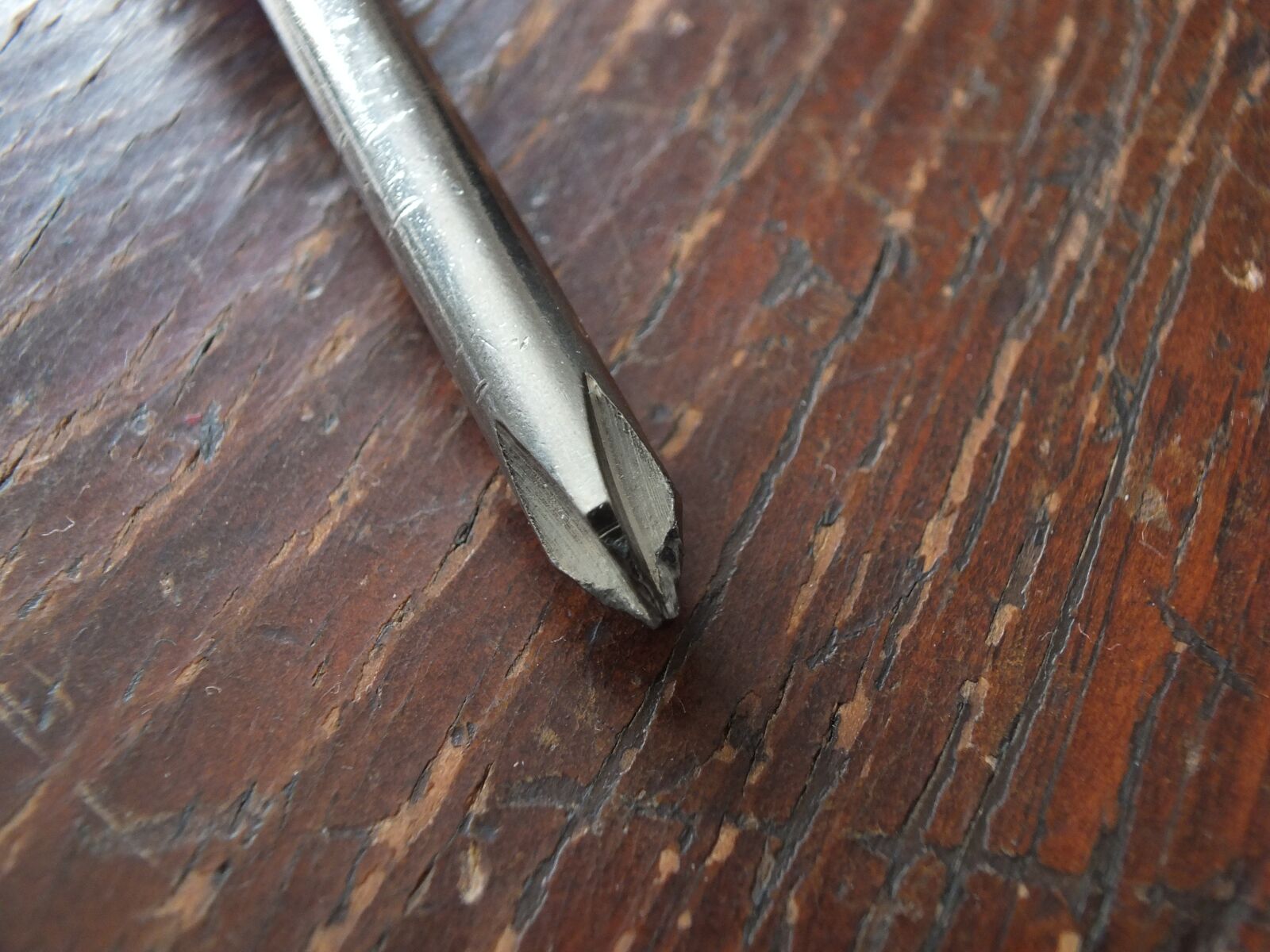Fujifilm FinePix HS30EXR sample photo. Screwdriver, star head, tool photography