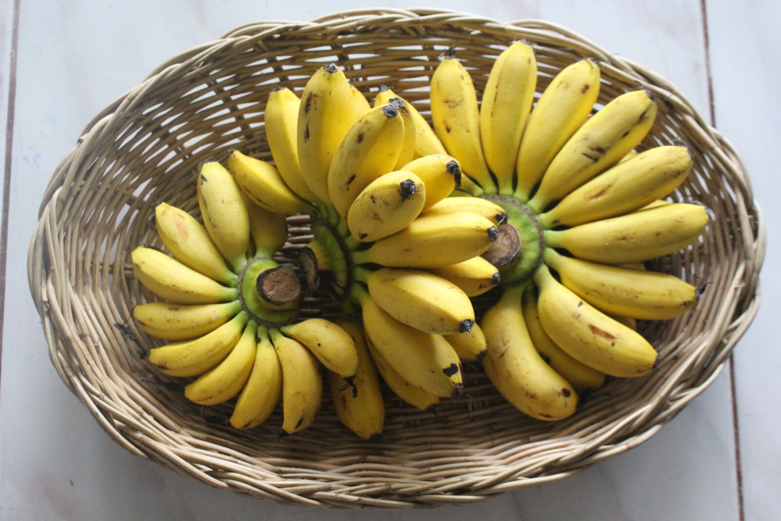 Canon EOS 700D (EOS Rebel T5i / EOS Kiss X7i) sample photo. Banana, egg banana, fruit photography