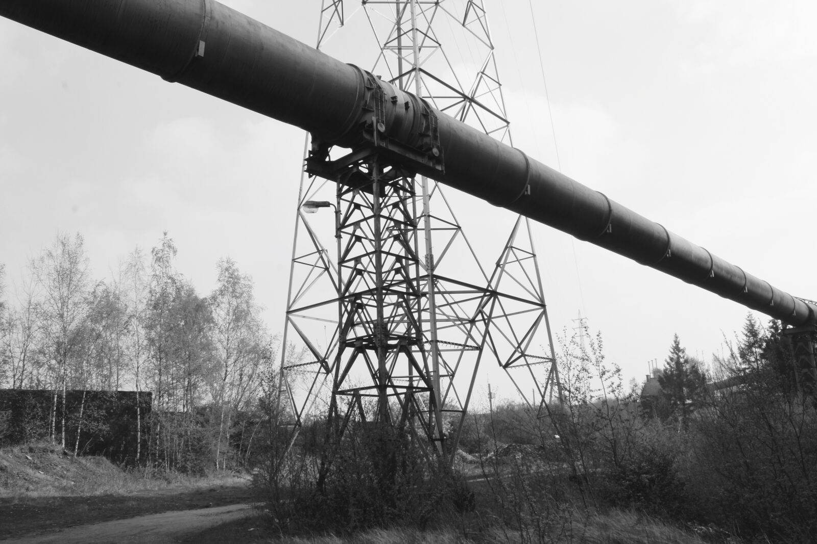 Canon EOS 550D (EOS Rebel T2i / EOS Kiss X4) sample photo. Industrial, old, abandoned photography