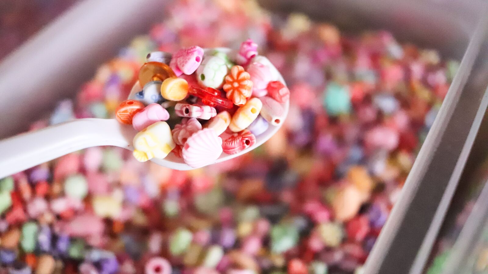Canon EF-S 24mm F2.8 STM sample photo. Beads, marble, jelly beads photography