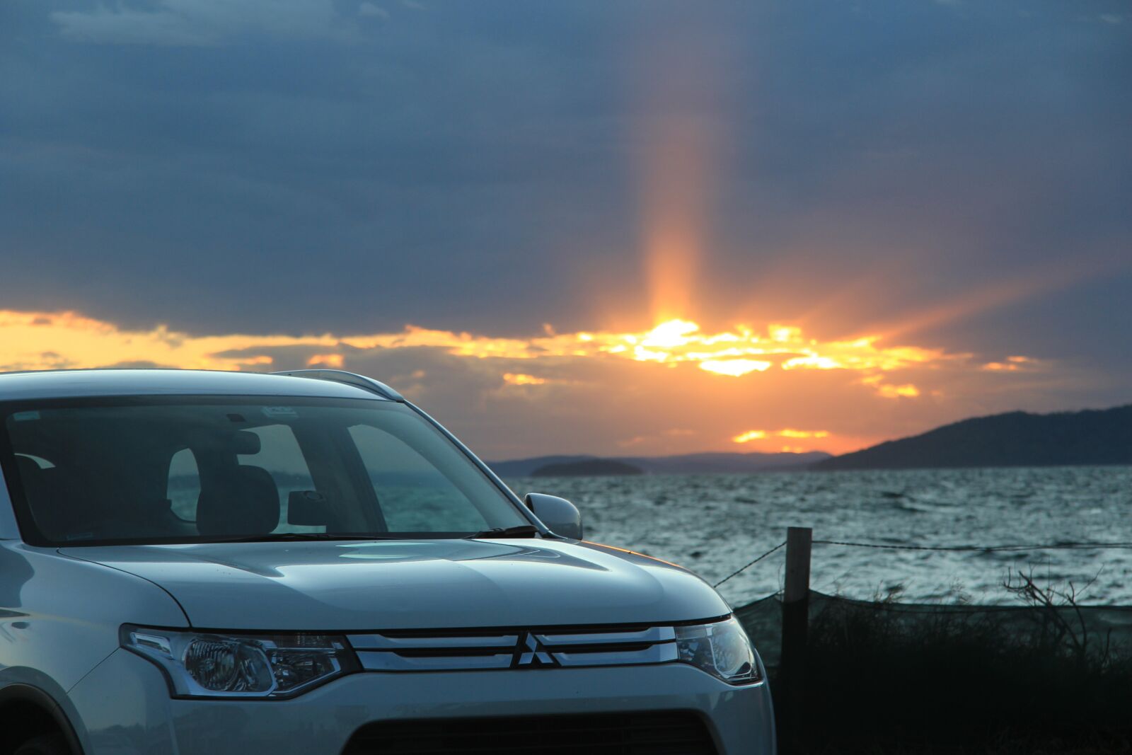 Canon EF-S 17-85mm F4-5.6 IS USM sample photo. Mitsubishi, sunset, outlander photography