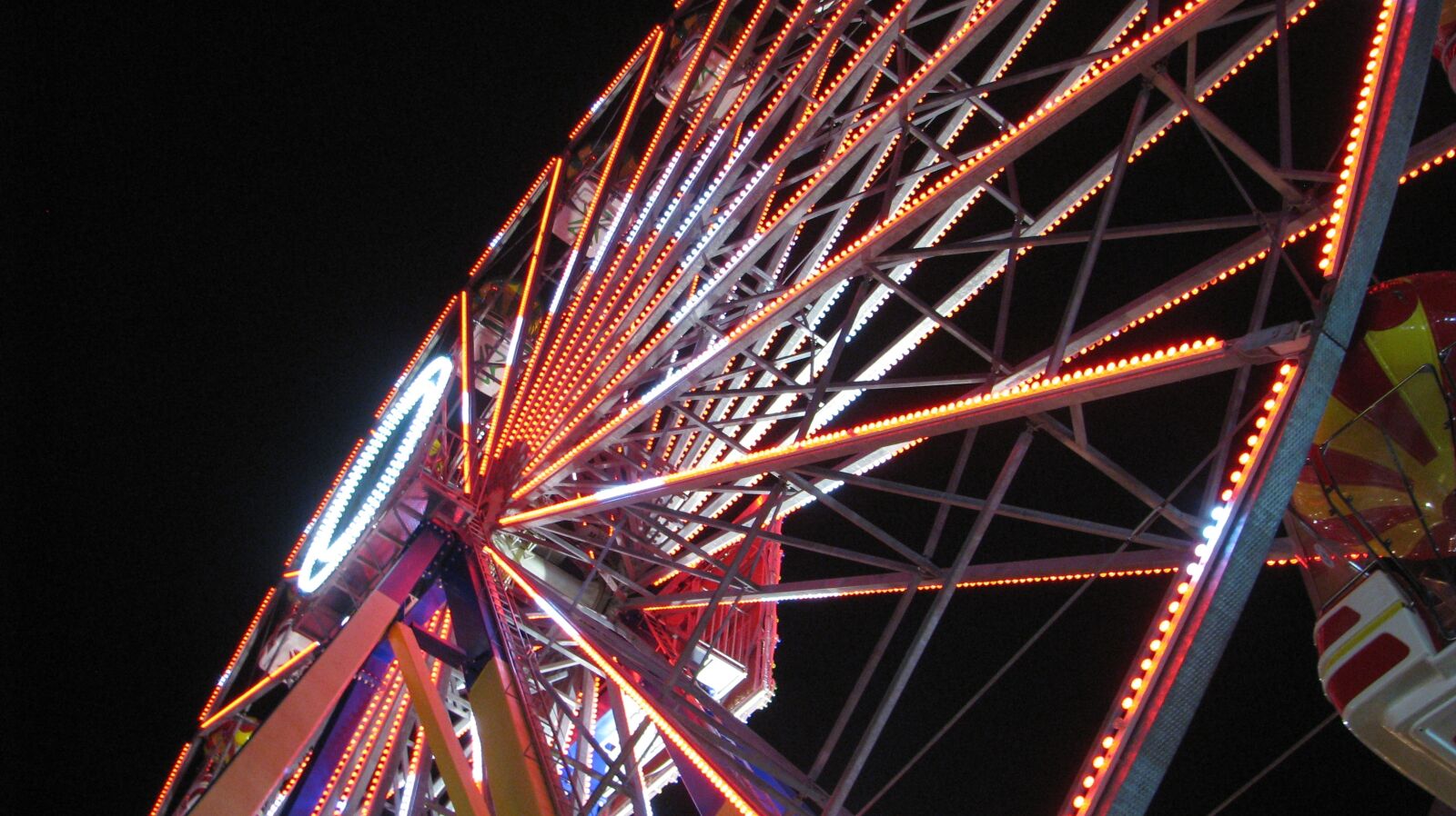 Canon POWERSHOT S5 IS sample photo. Thiagoribeiro, wheel, giant photography