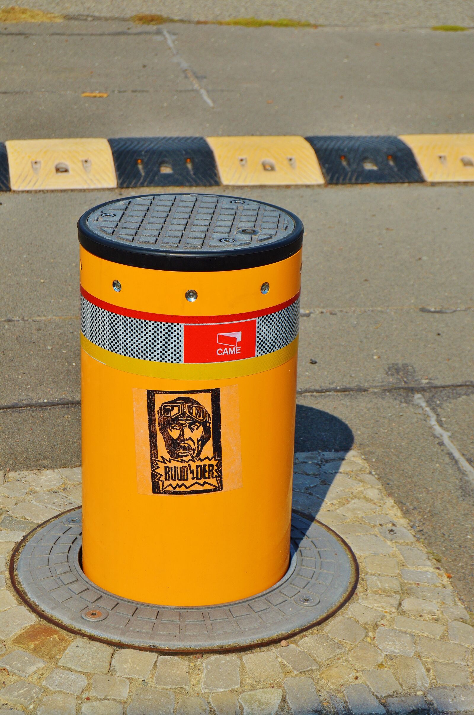 Nikon D3200 sample photo. Gateway, lock, bollard photography