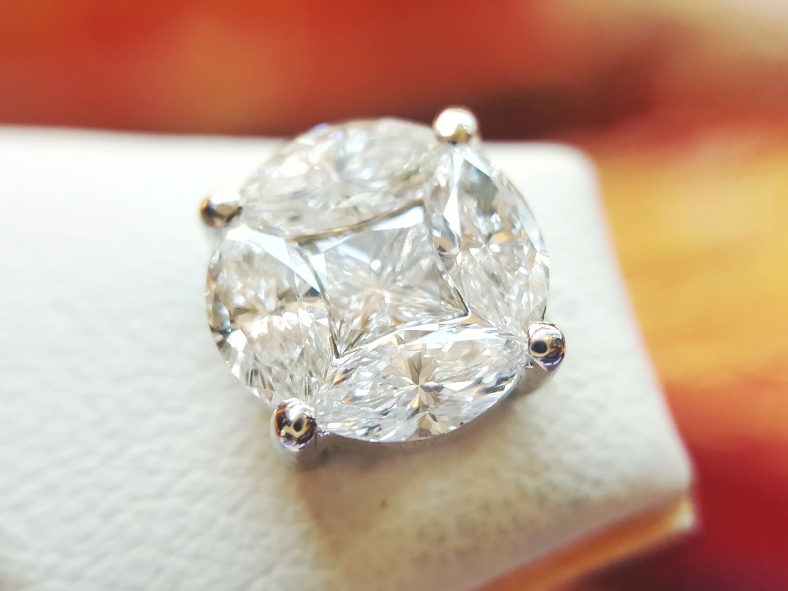 Samsung Galaxy Note5 sample photo. Diamond, earrings, jewelry photography