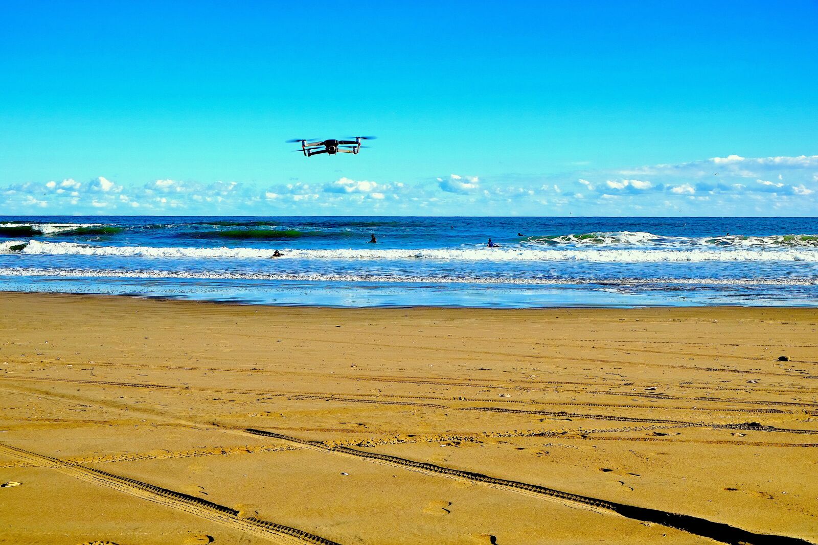 Fujifilm X-T10 sample photo. Drone, surfing, winter photography