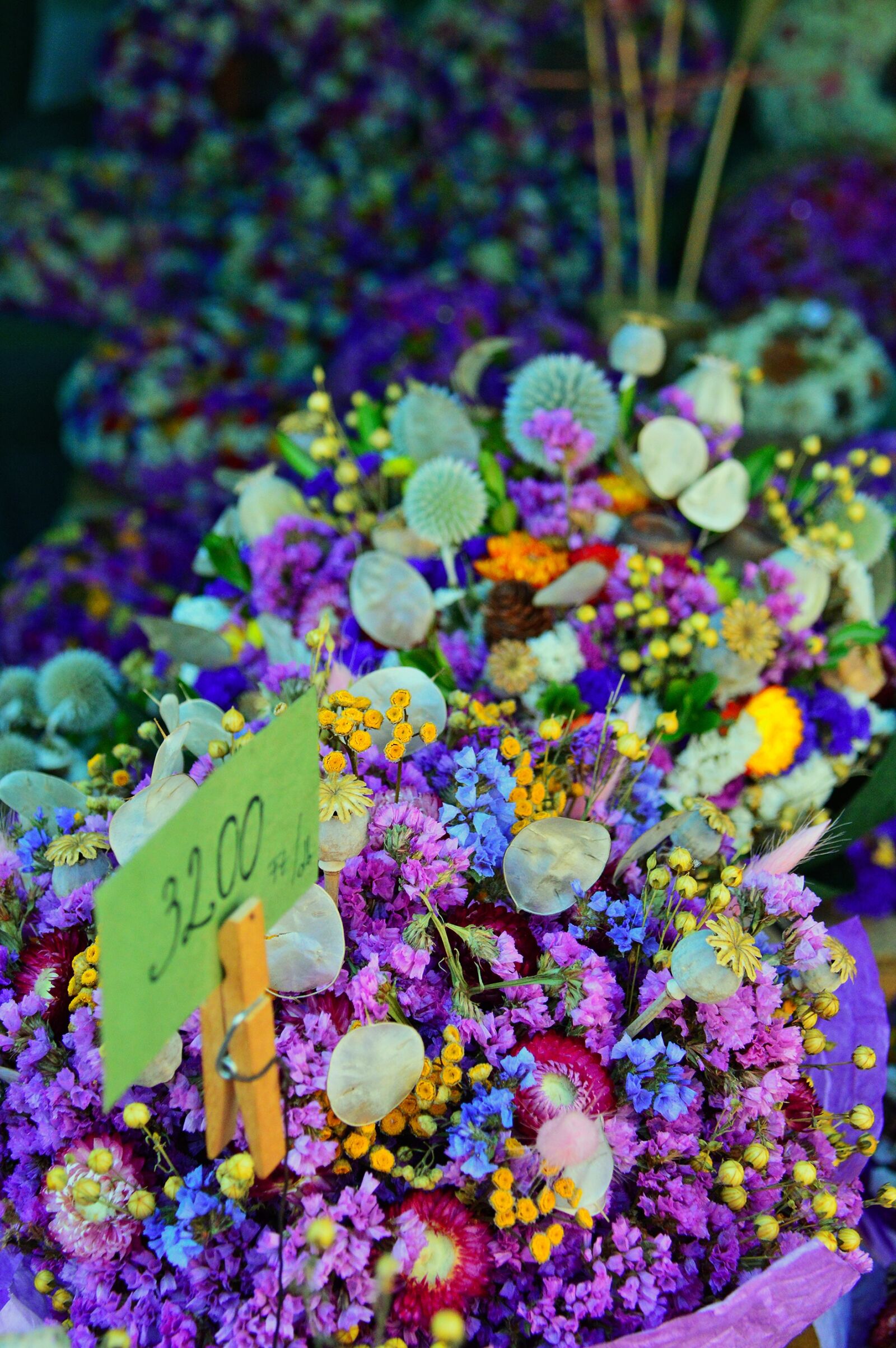 Nikon D3200 sample photo. Dried flower, color, wreath photography