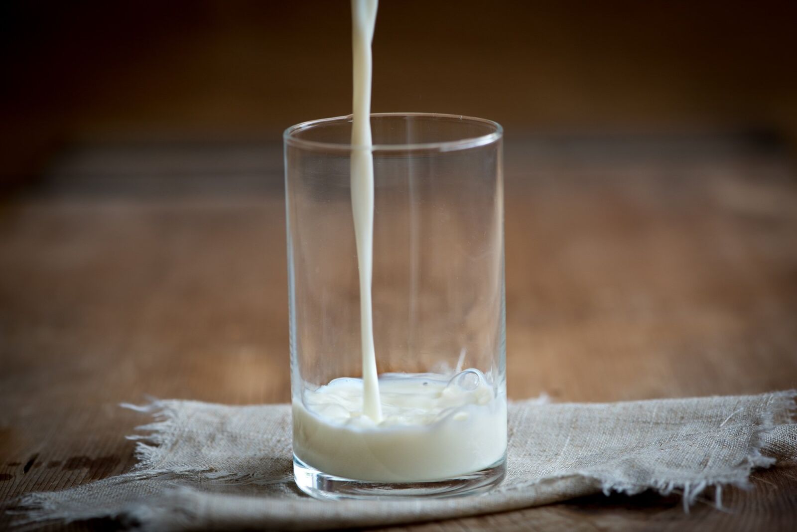 Nikon D750 sample photo. Glass, milk, white photography