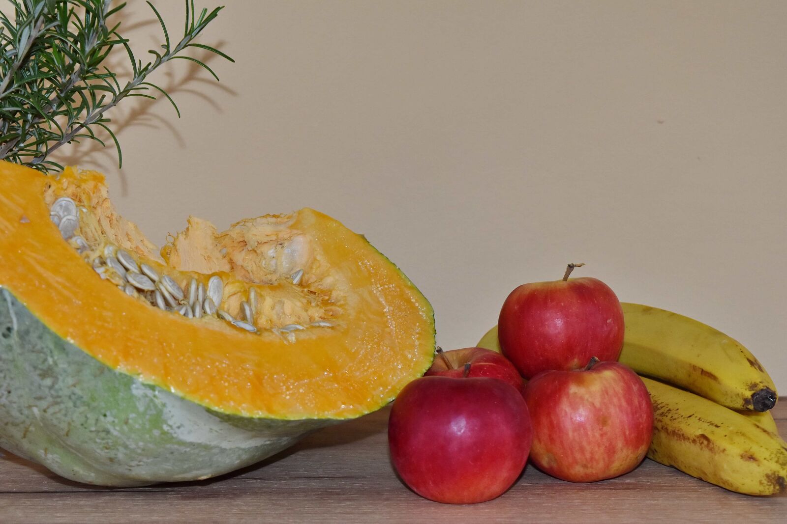 Nikon D5500 sample photo. Apples, organic, pumpkin, pumpkin photography