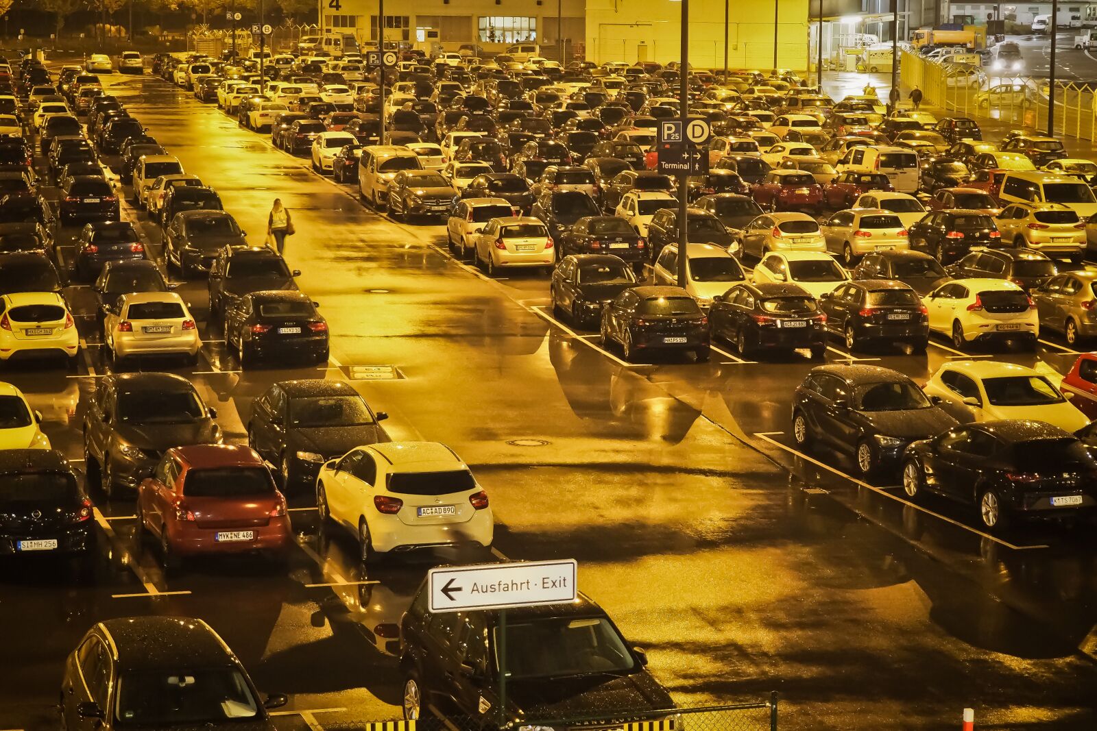 Olympus OM-D E-M10 sample photo. Airport, parking, parked photography