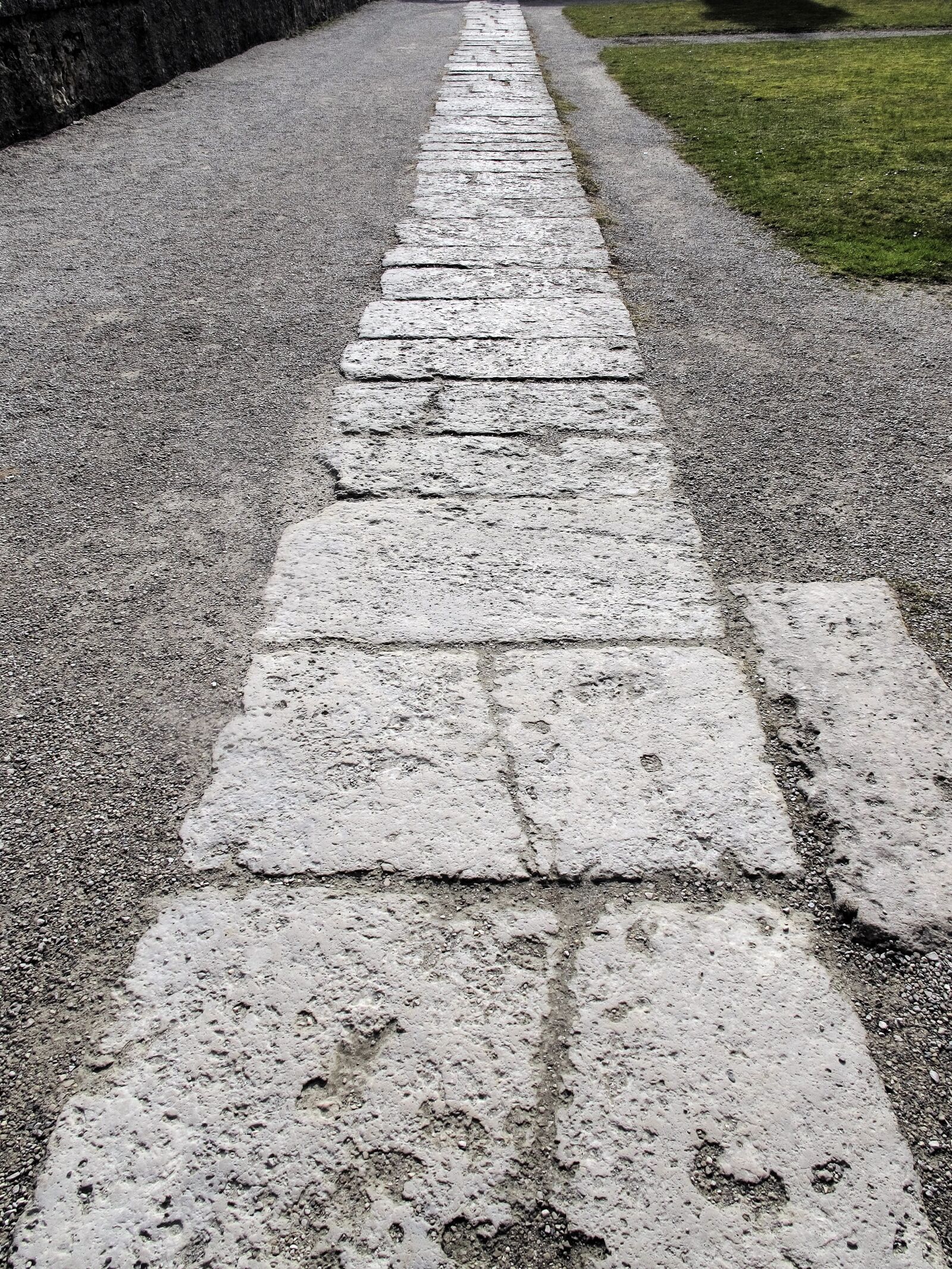 Canon PowerShot G12 sample photo. Away, flagstone path, stone photography