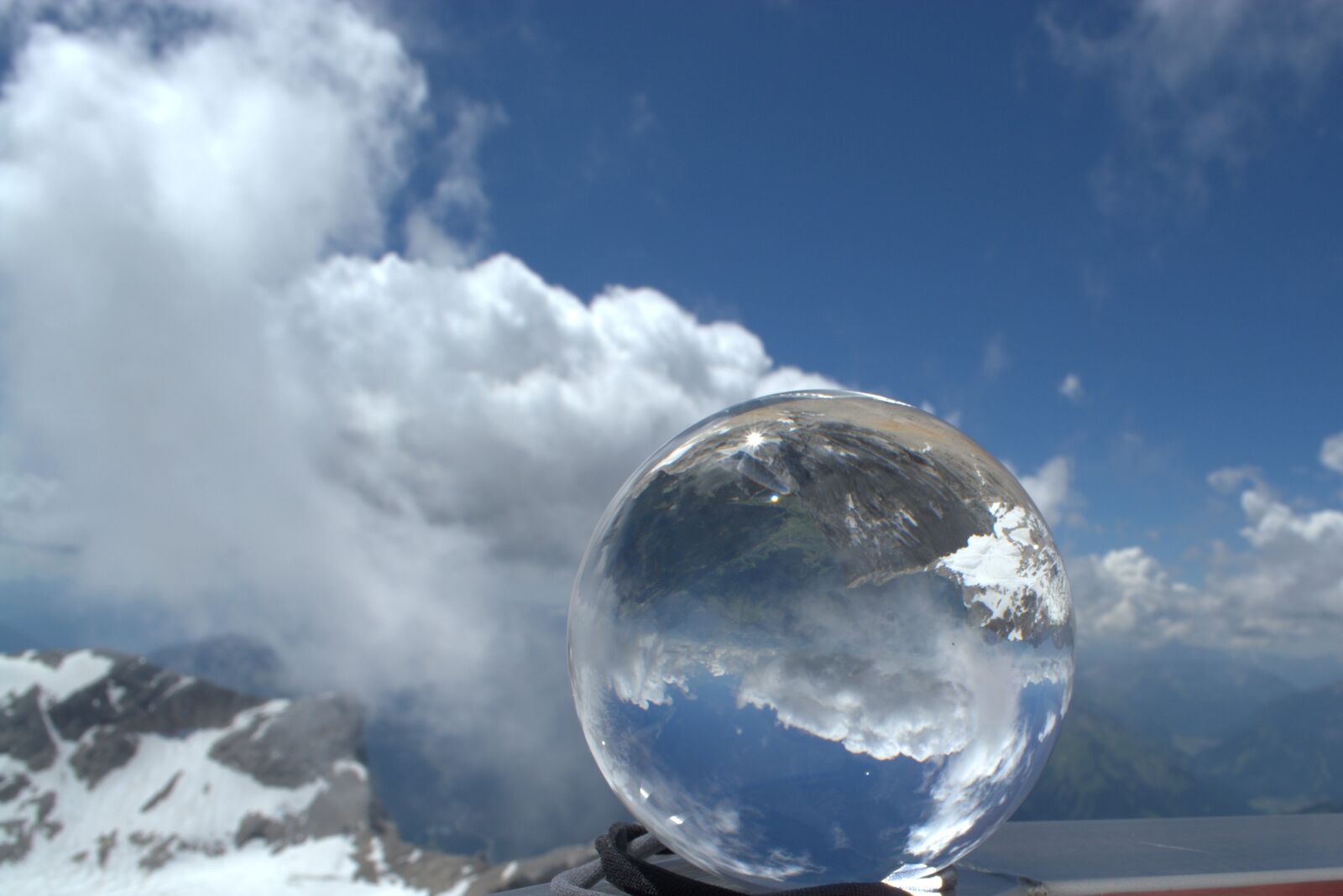 Nikon D5200 sample photo. Ball, glass ball, globe photography