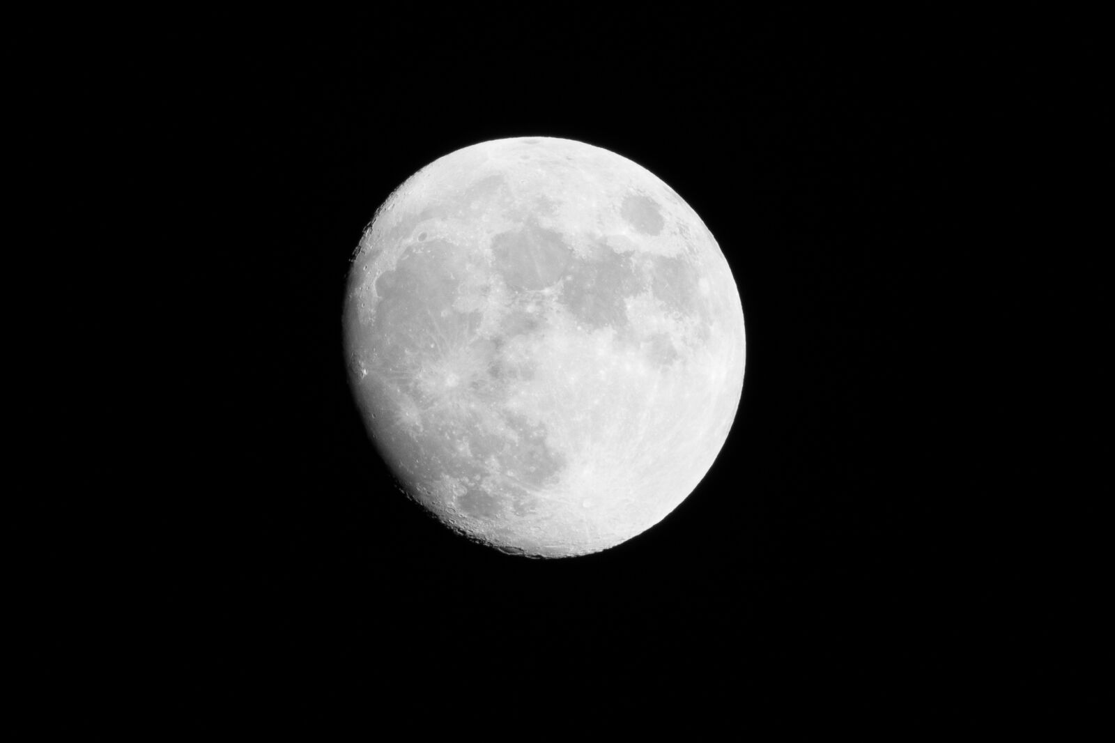 Sony a7R II + Sony DT 50mm F1.8 SAM sample photo. Moon, astrophotography, sky photography