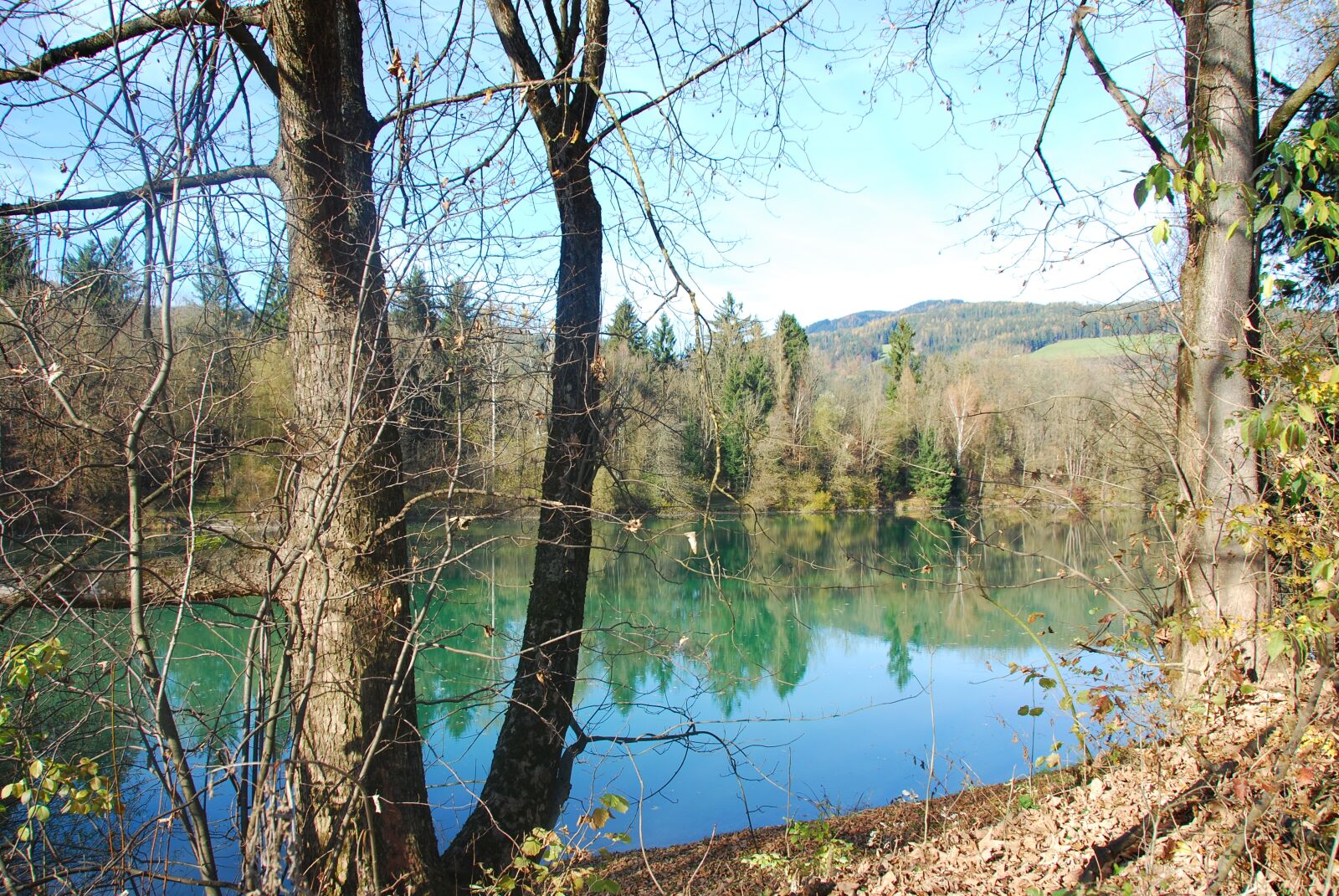 Nikon D80 sample photo. Autumn landscape, lake, waters photography