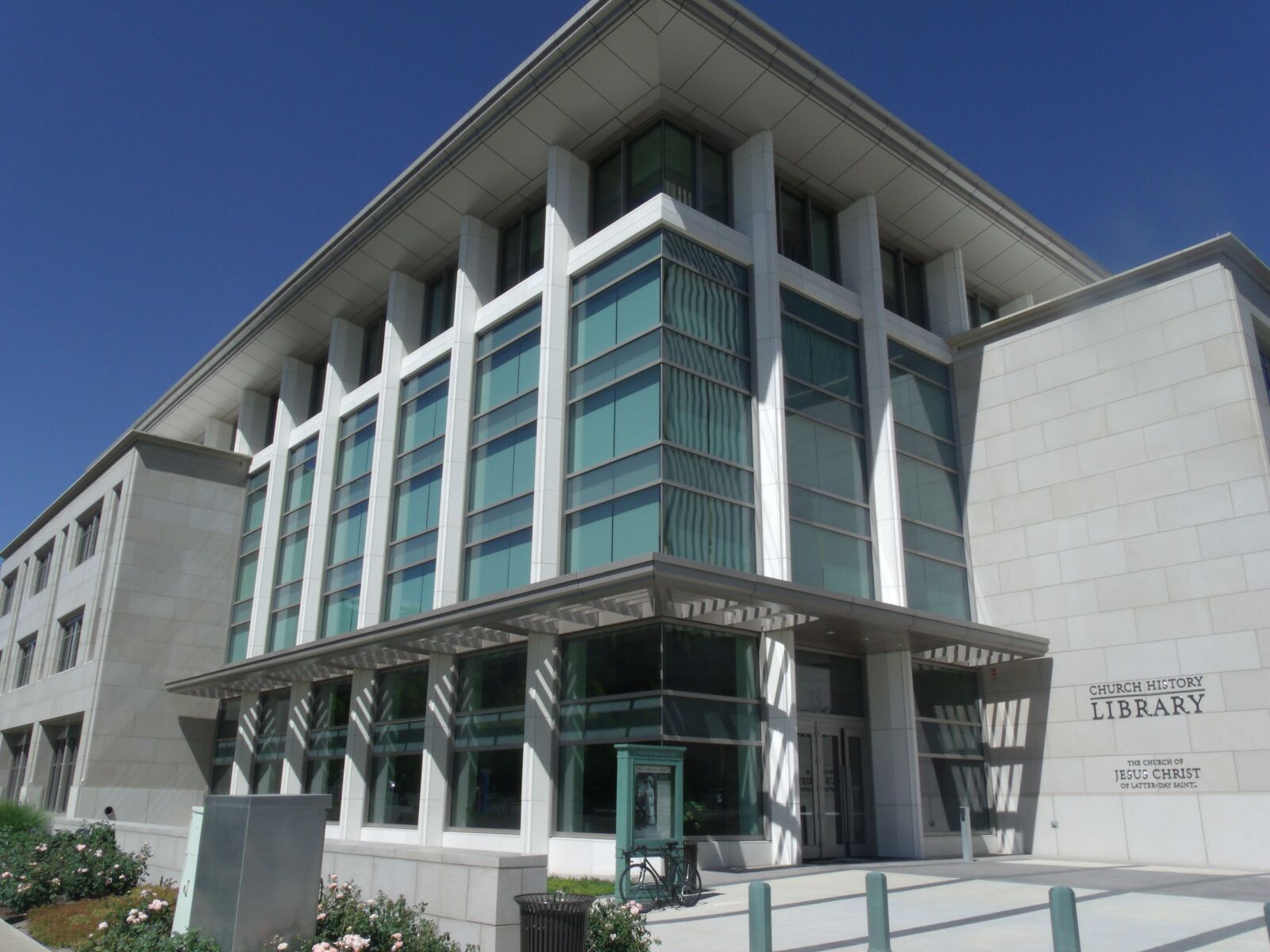 GENERAL IMAGING CO. X400 sample photo. Building, glass, architecture photography