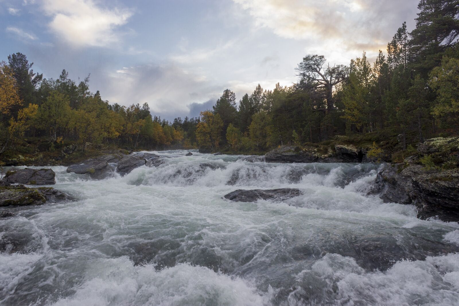 Canon EOS 600D (Rebel EOS T3i / EOS Kiss X5) sample photo. Water, river, landscape photography