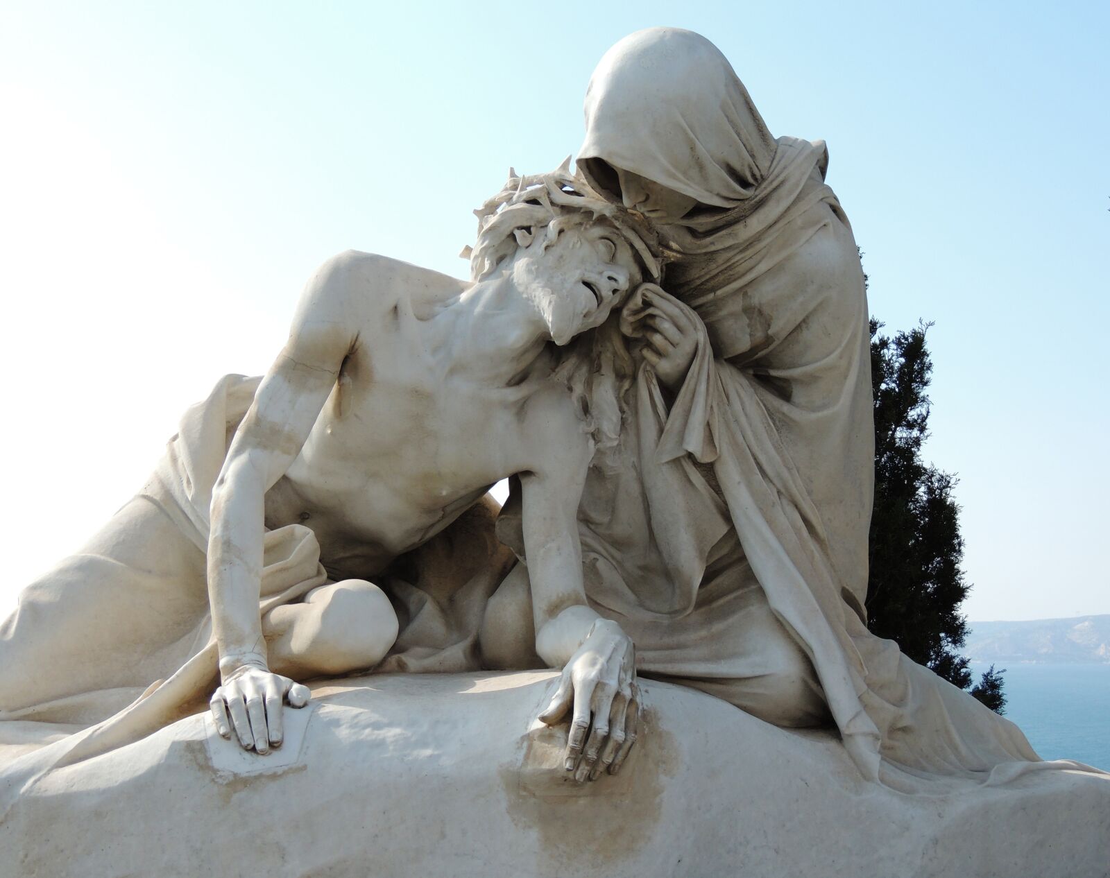 Nikon Coolpix P510 sample photo. The statue, sculpture, the photography