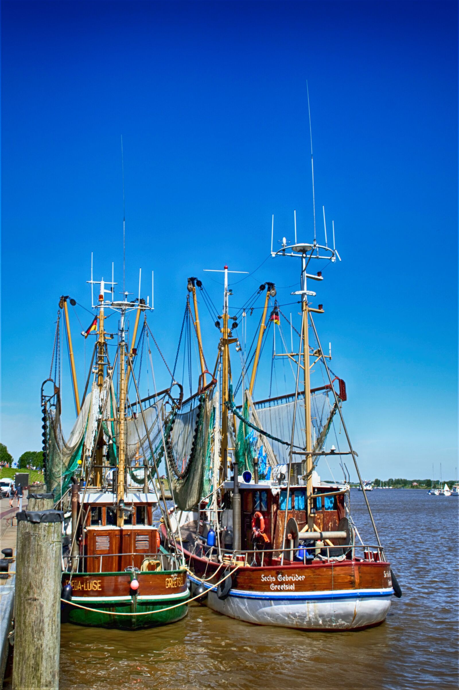 Nikon D5200 sample photo. Greetsiel, fishing vessel, port photography