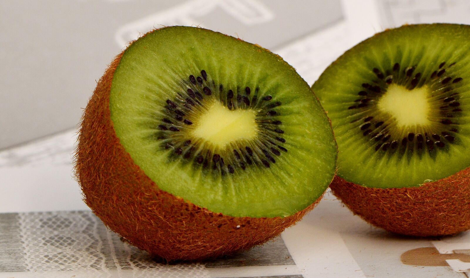 Nikon D3200 sample photo. Kiwi, fruit, healthy photography