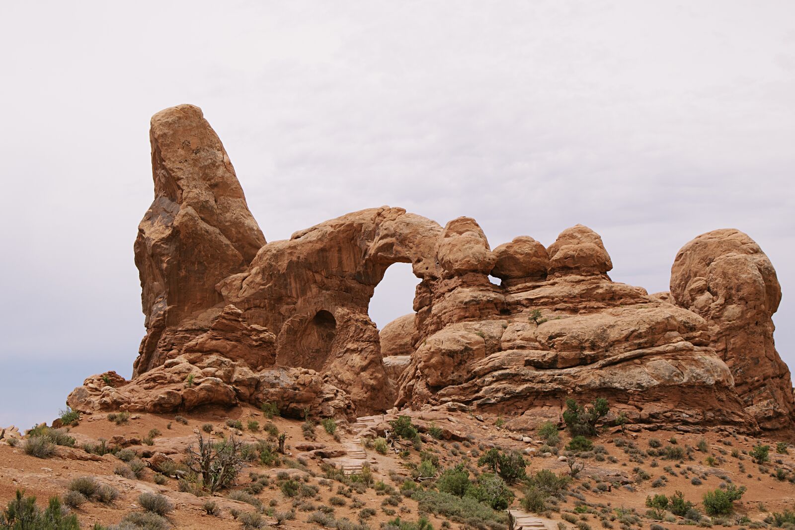 Canon EOS 750D (EOS Rebel T6i / EOS Kiss X8i) + Canon EF-S 18-55mm F3.5-5.6 IS STM sample photo. Arches, rocks, desert photography