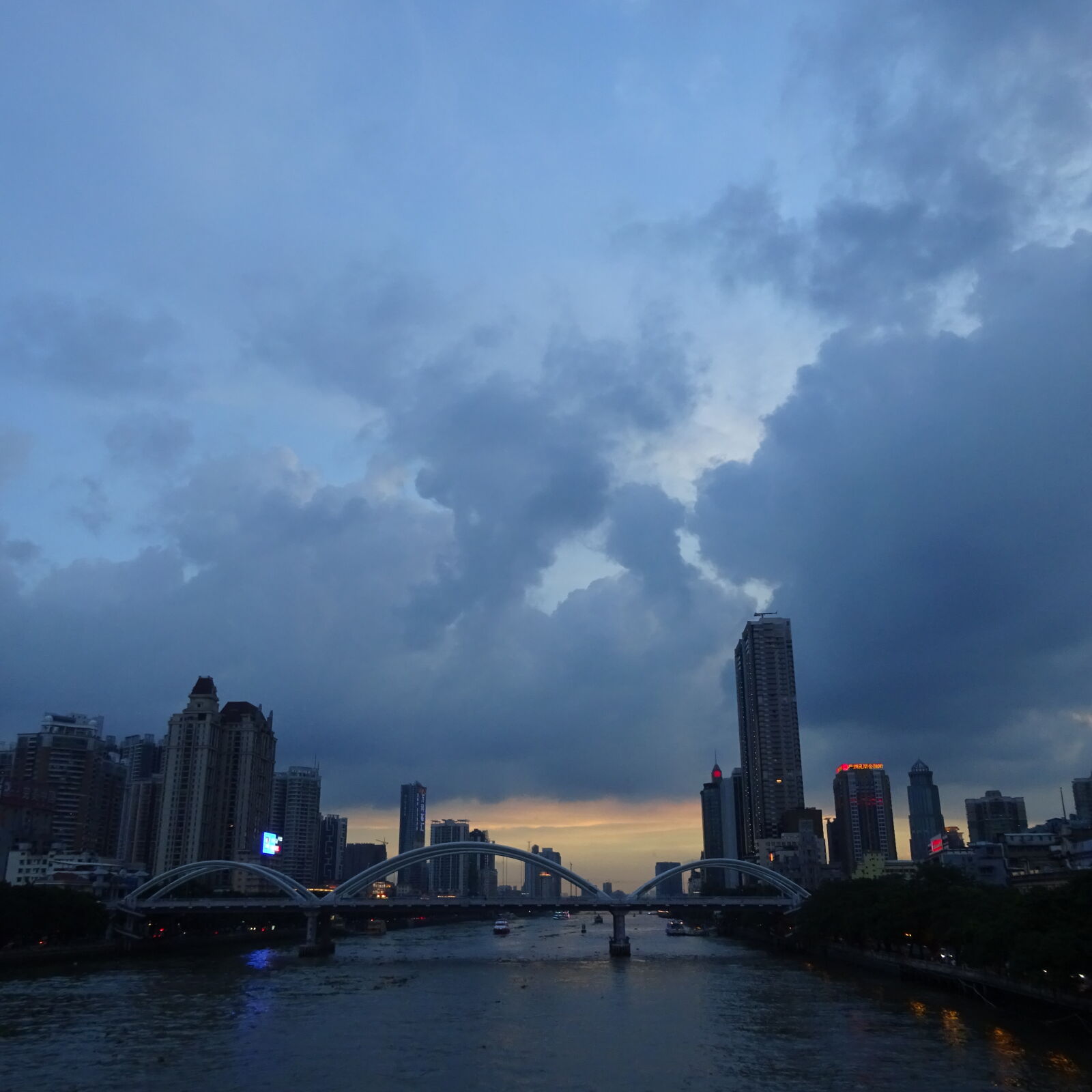 Sony Cyber-shot DSC-WX350 sample photo. Cloud, evening photography