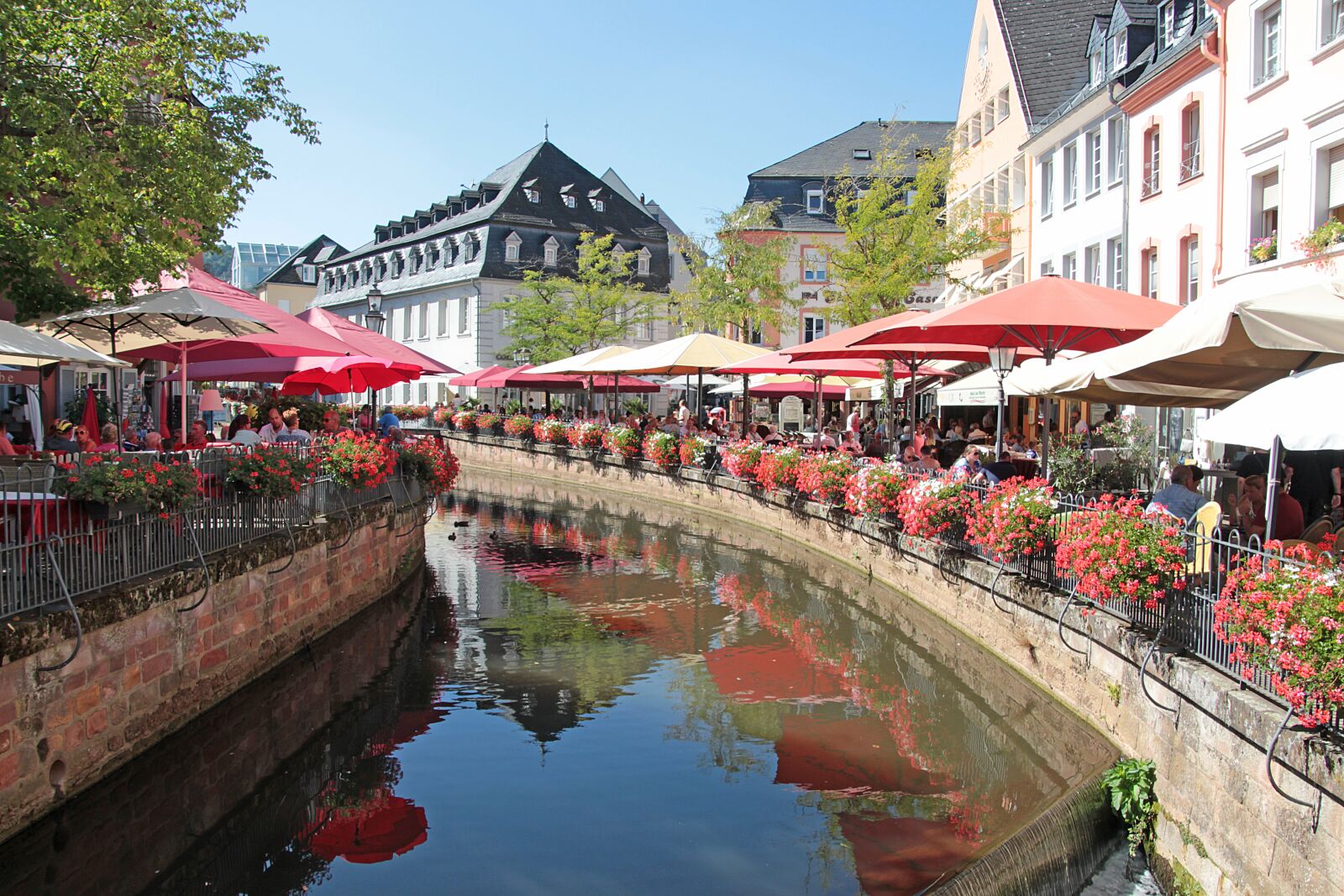 Canon EOS 700D (EOS Rebel T5i / EOS Kiss X7i) sample photo. Saarburg, historic center, tourism photography