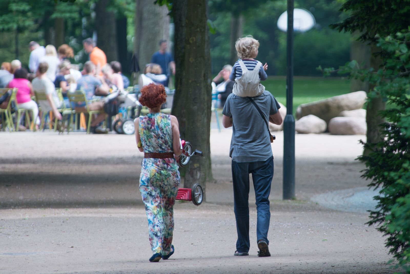 Nikon D600 sample photo. Park, people, walking photography