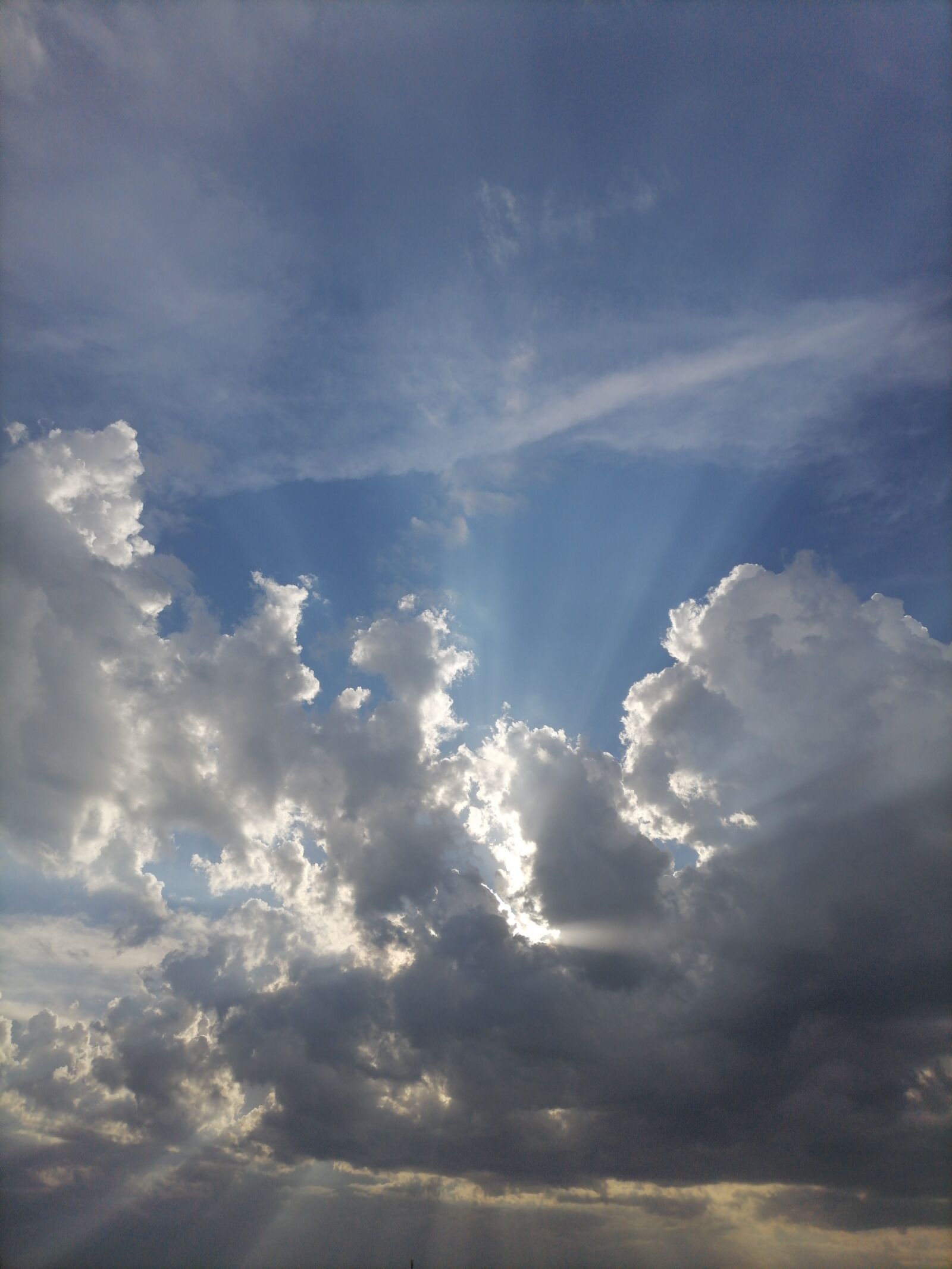 HUAWEI ART-L29 sample photo. Sky, clouds, rays of photography