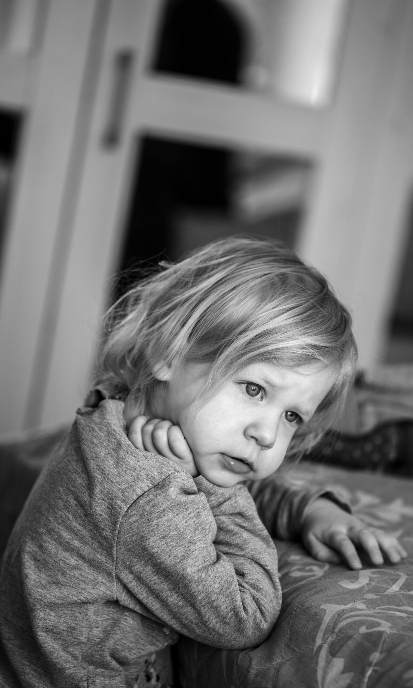 Canon EF 100mm F2.8L Macro IS USM sample photo. Thoughts, girl, think photography