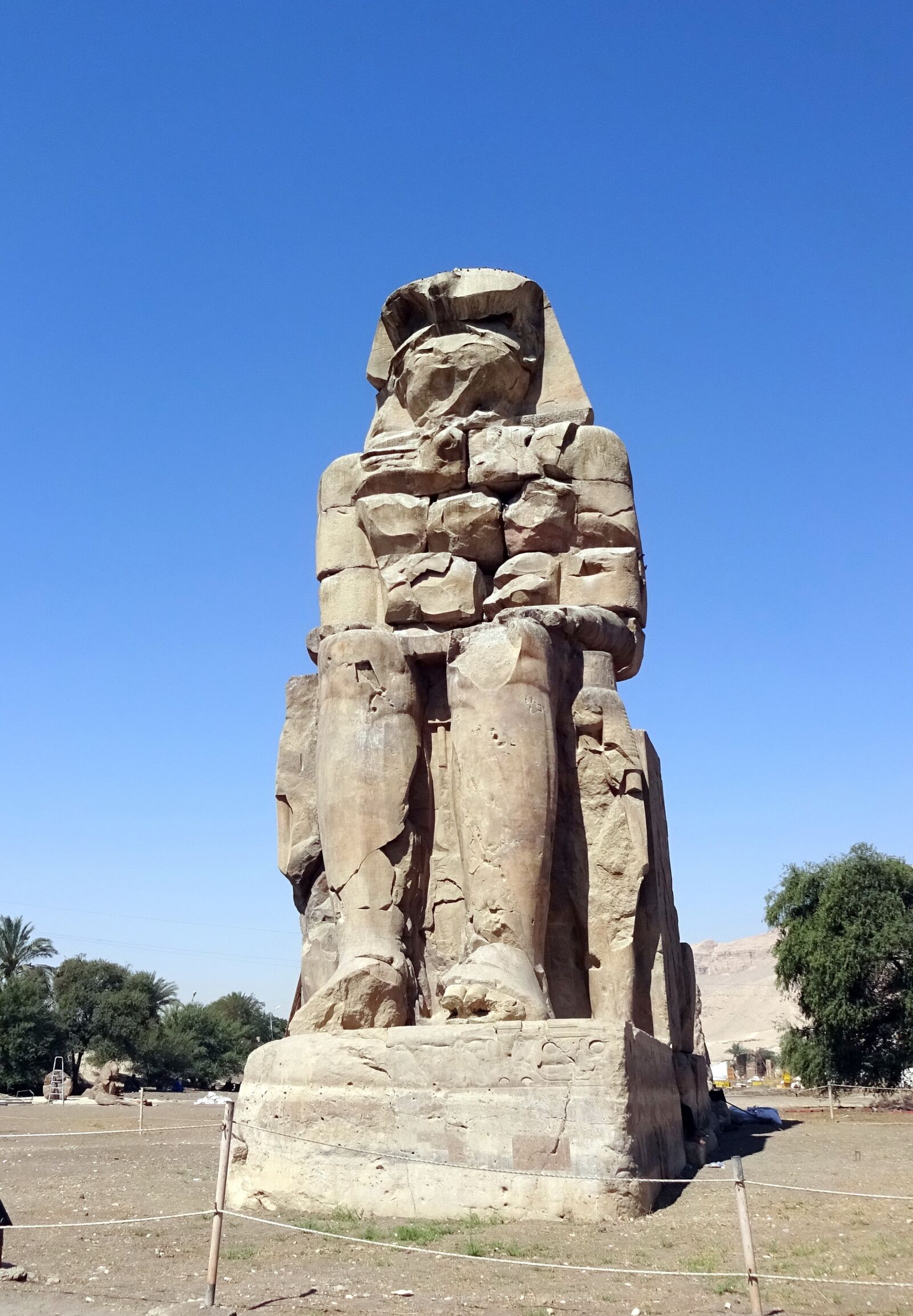 Sony Cyber-shot DSC-WX220 sample photo. Egypt, colossus, memnon photography