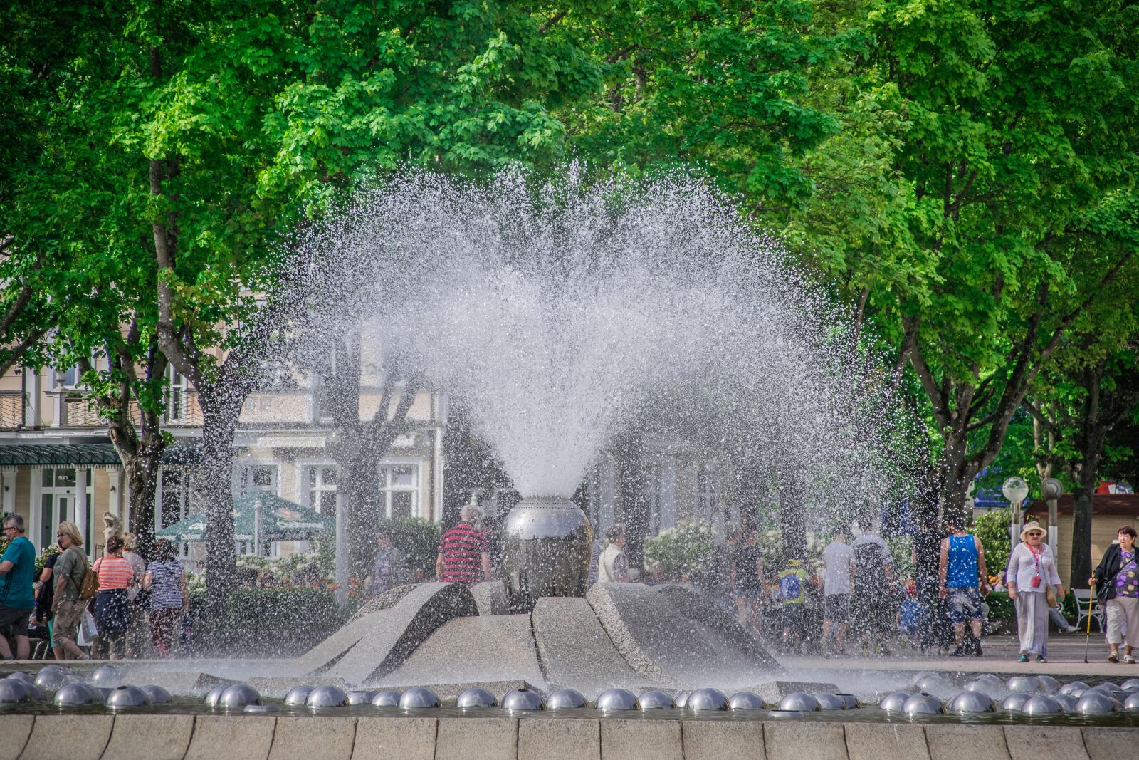 Nikon D5300 sample photo. Fountain, water, park photography