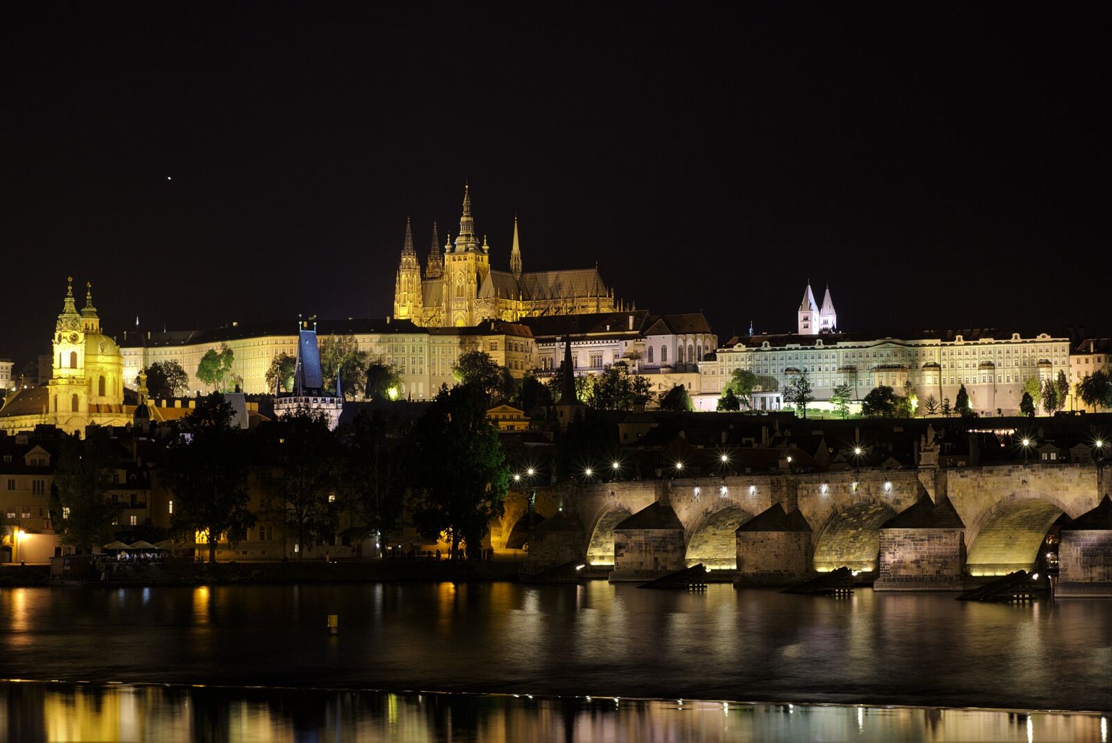Sony a6000 sample photo. Prague, night, illuminated photography