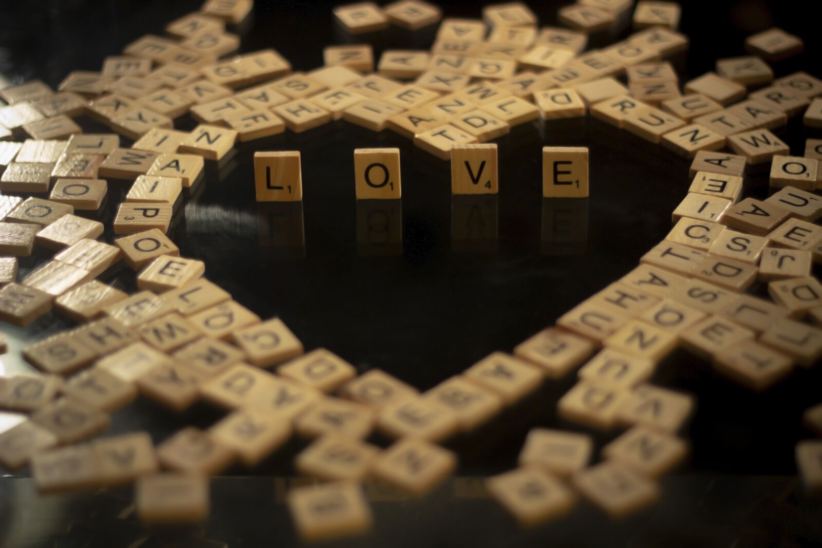 Canon EOS 600D (Rebel EOS T3i / EOS Kiss X5) + Canon EF 50mm F1.8 II sample photo. Love, romantic, romance photography
