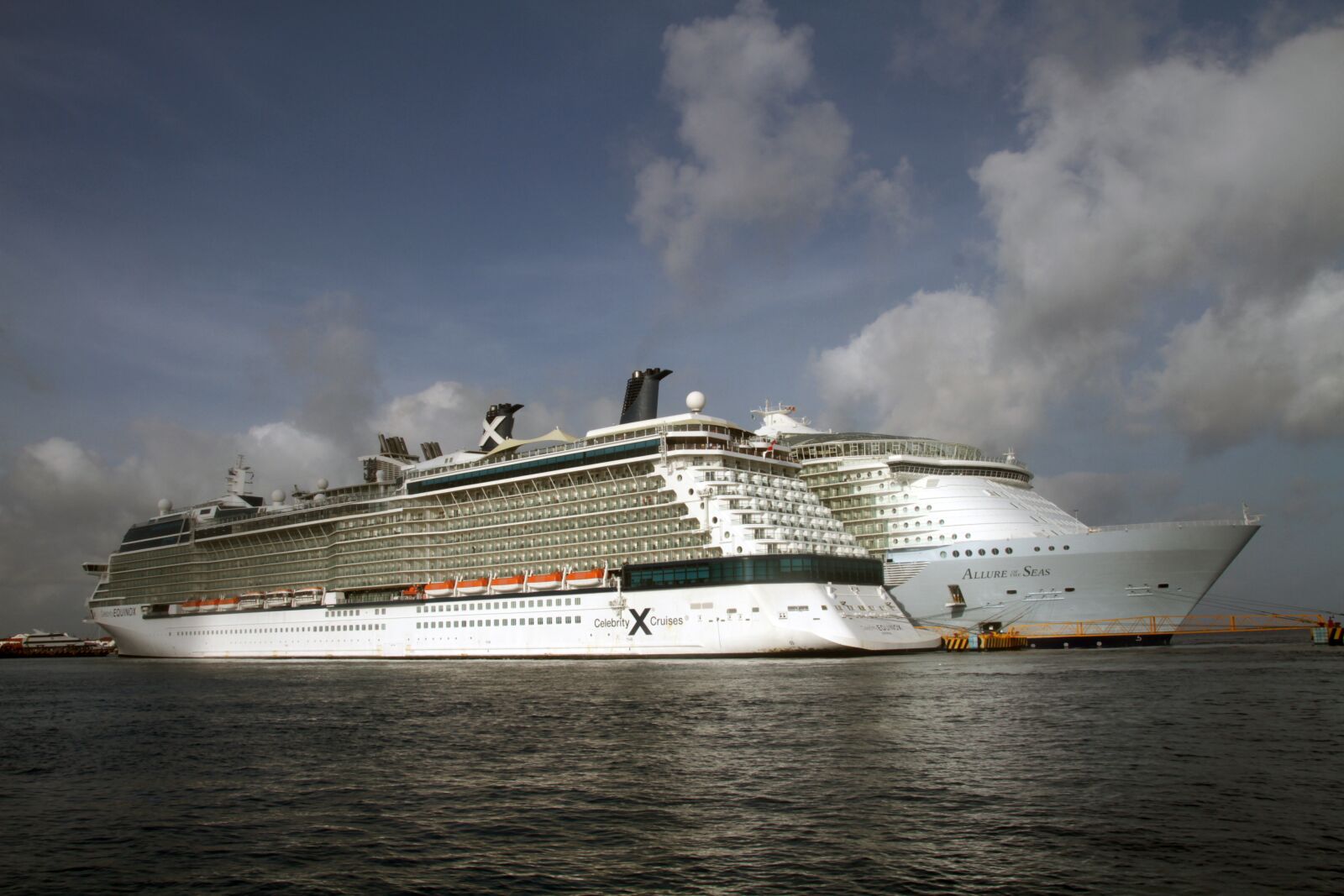 Canon EOS 7D sample photo. Cruises, port, cruise photography