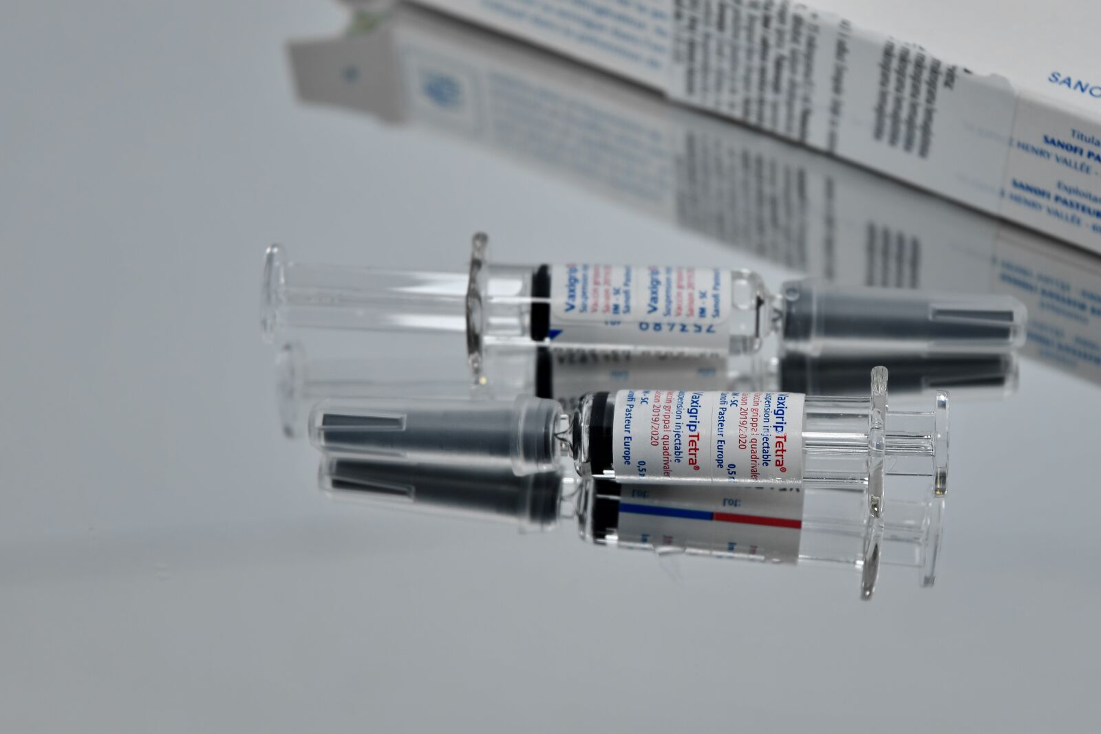 Nikon D5500 sample photo. Injection, medical care, medication photography