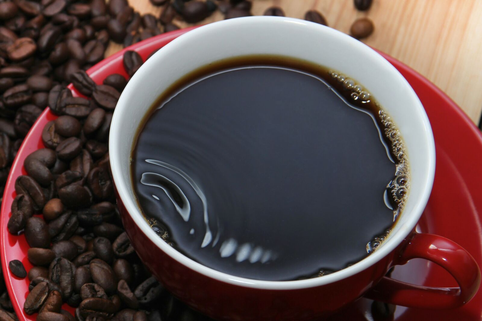 Canon EOS 600D (Rebel EOS T3i / EOS Kiss X5) sample photo. Coffee, coffee cup, red photography