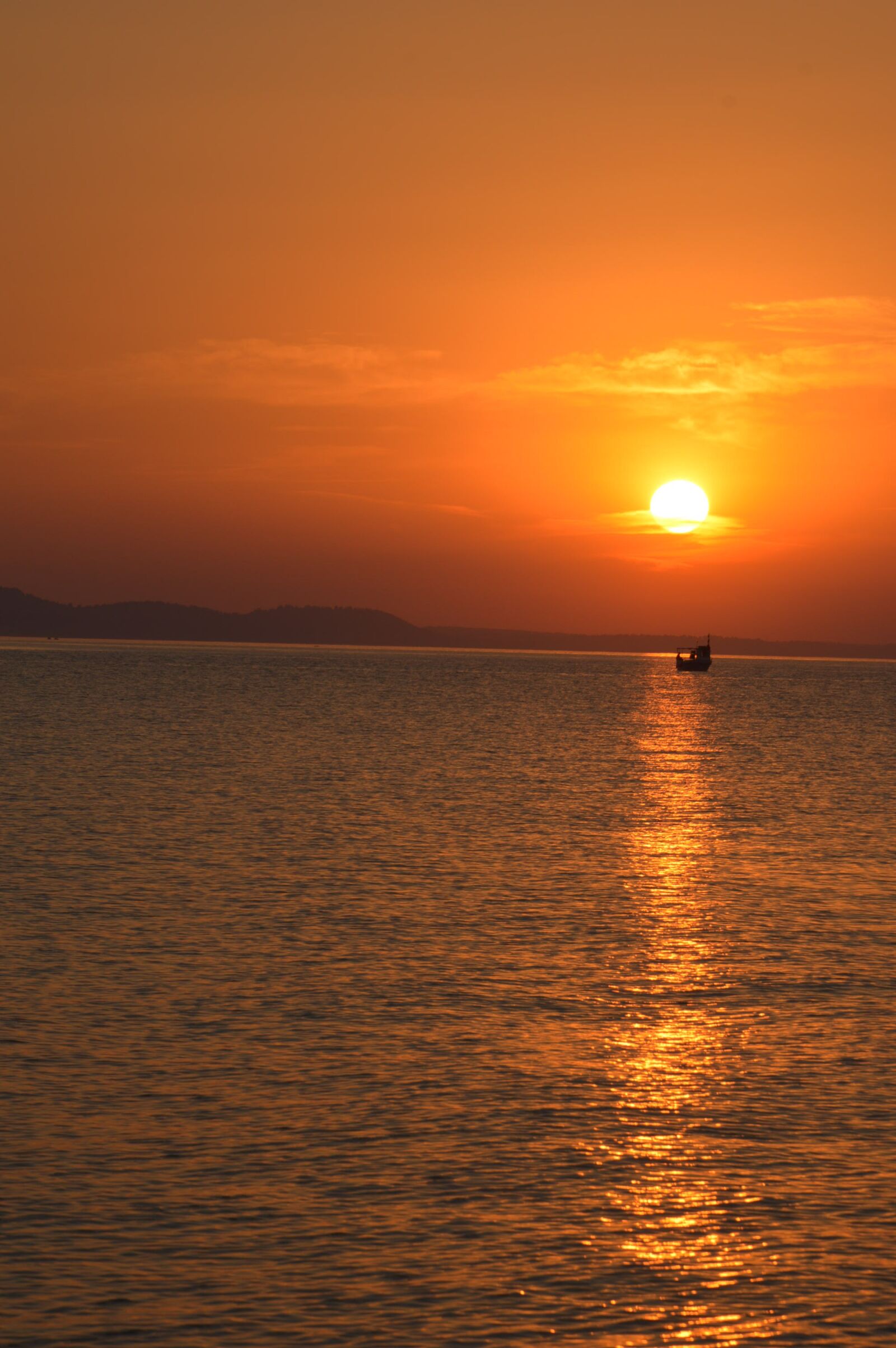 Nikon D3200 sample photo. Sunset, dawn, water photography