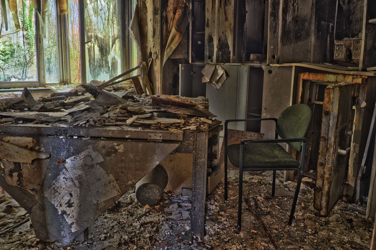 Olympus OM-D E-M10 sample photo. Lost places, house, architecture photography