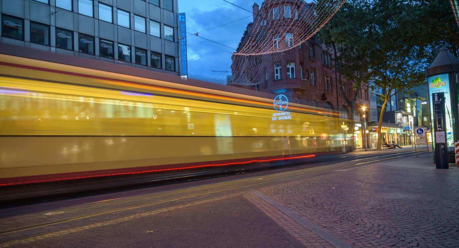 Nikon D5500 sample photo. Karlsruhe, tram, abendstimmung photography