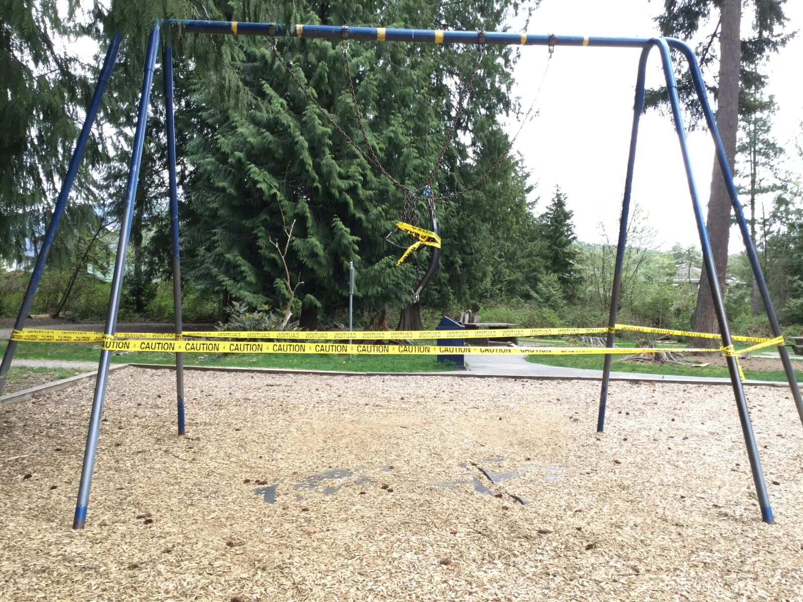 iPod touch back camera 3.3mm f/2.4 sample photo. Playground, swing set, swings photography